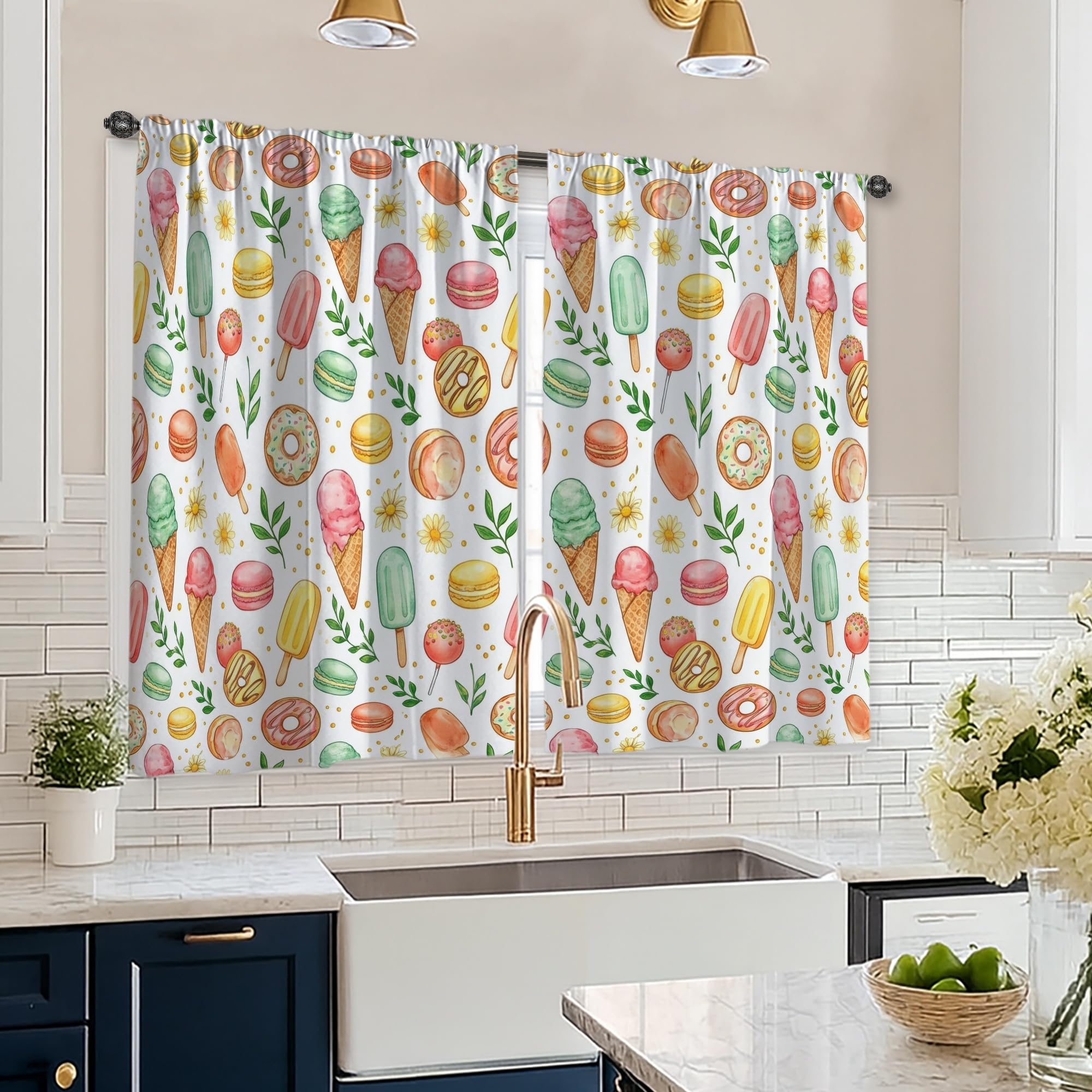 Rideaux de cuisine pour habiller une petite fenêtre de salle à manger pastel