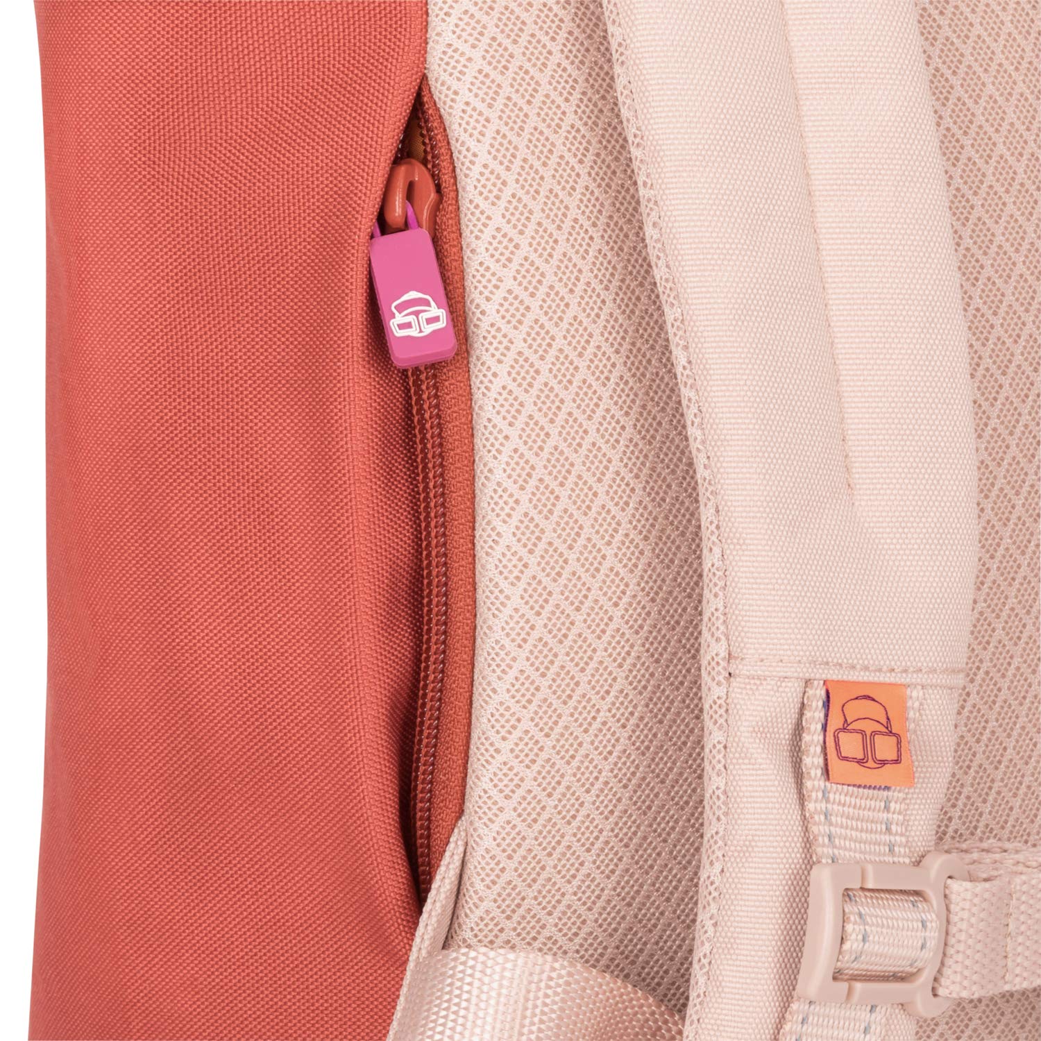 Johnny Urban Sac à dos enfant Garçons & Filles vert - Sac Junior LIAM conçu à partir de bouteilles en PET recyclées, Sac pour enfants de la garderie, maternelle et École, hydrofuge sans BPA