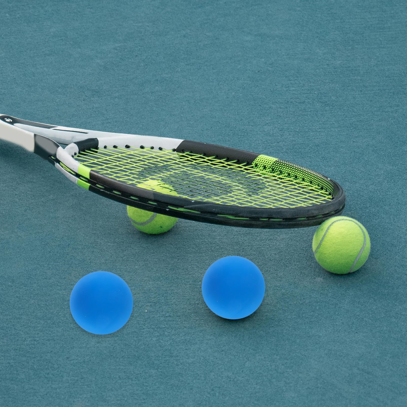 Lot de 4 Balles de Racquetball en Caoutchouc Creuses et Légères Mini Ballons D’Entraînement Bleu pour Squash Rebond Élevé Amélioration Coordination Usage Intérieur et