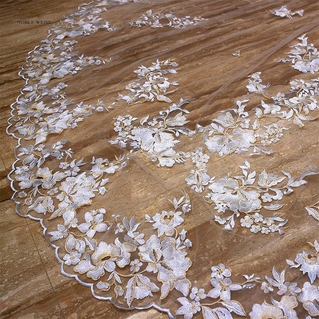 Ivory Wedding Veils Long Cathedral Length Appliques 2T Lace Edge Bridal Veils with Comb Wedding Veil 3 * 4 Meters