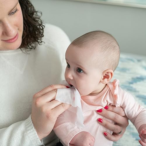 Miniatura 11 de Dr. Brown's - Paquete de cuidado bucal infantil: cepillo de dientes, pasta de dientes y toallitas para dientes y encías para bebés