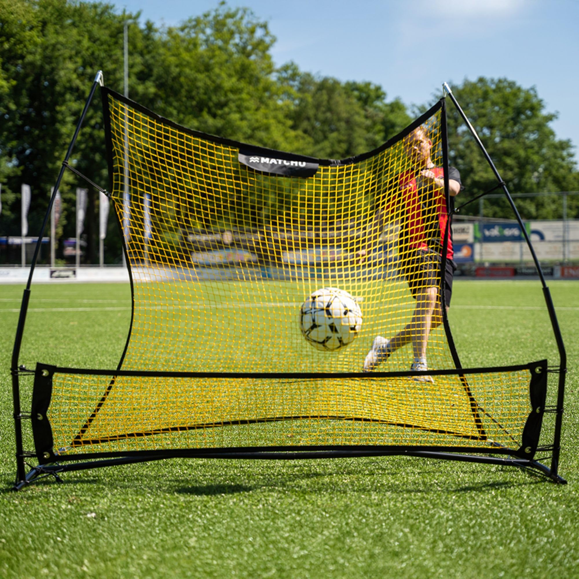MATCHU - Filet de Rebond Football - 2en1 - INCL. Sac - 183x130cm - Kickback - Convient pour Le Football et Le Handball - Noir/Jaune