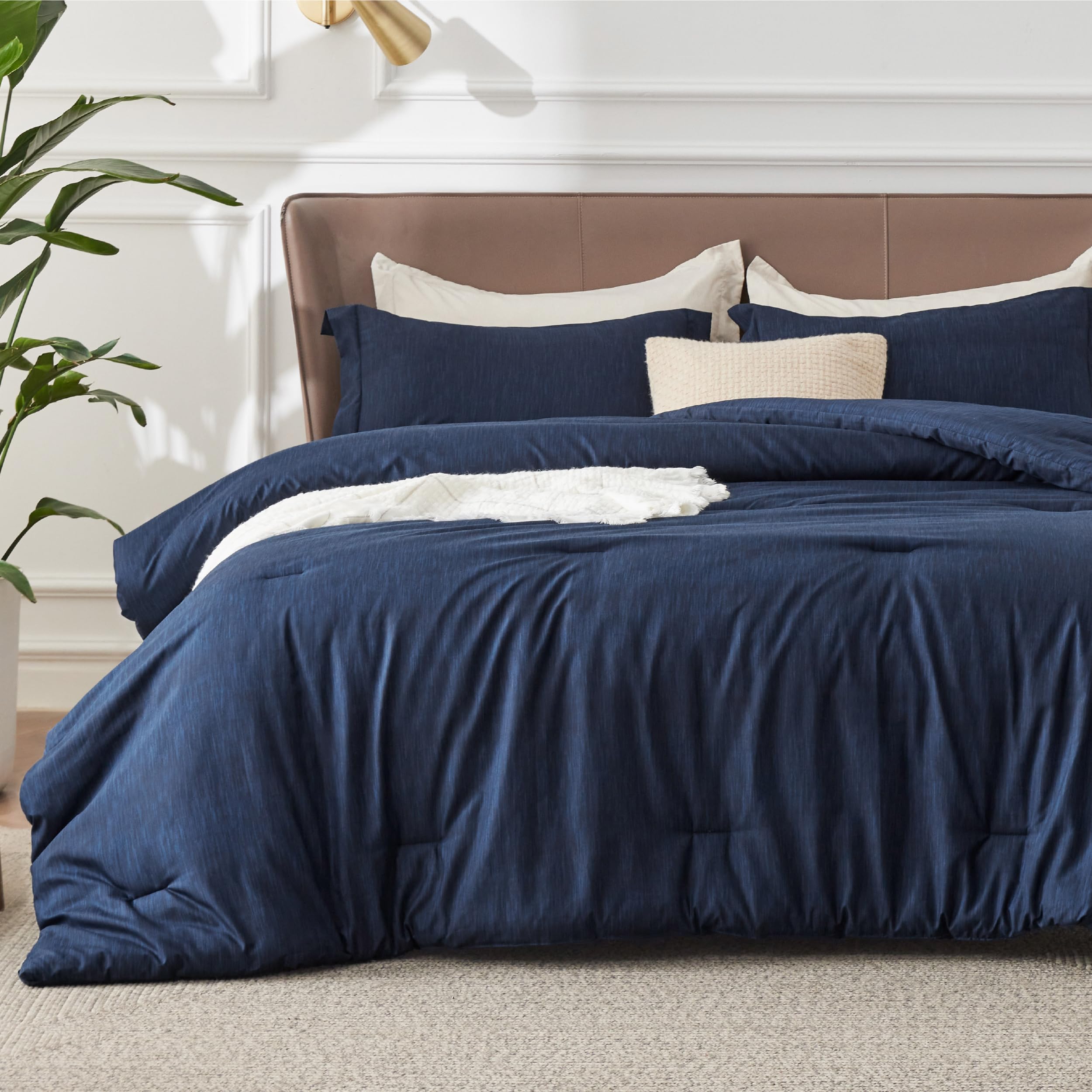 bedsure oversized queen comforter set - navy soft bedding for all seasons, cationic dyed bed set, 3 pieces, 1 oversized queen size comforter (98"x98") and 2 pillow shams (20"x36"+2")