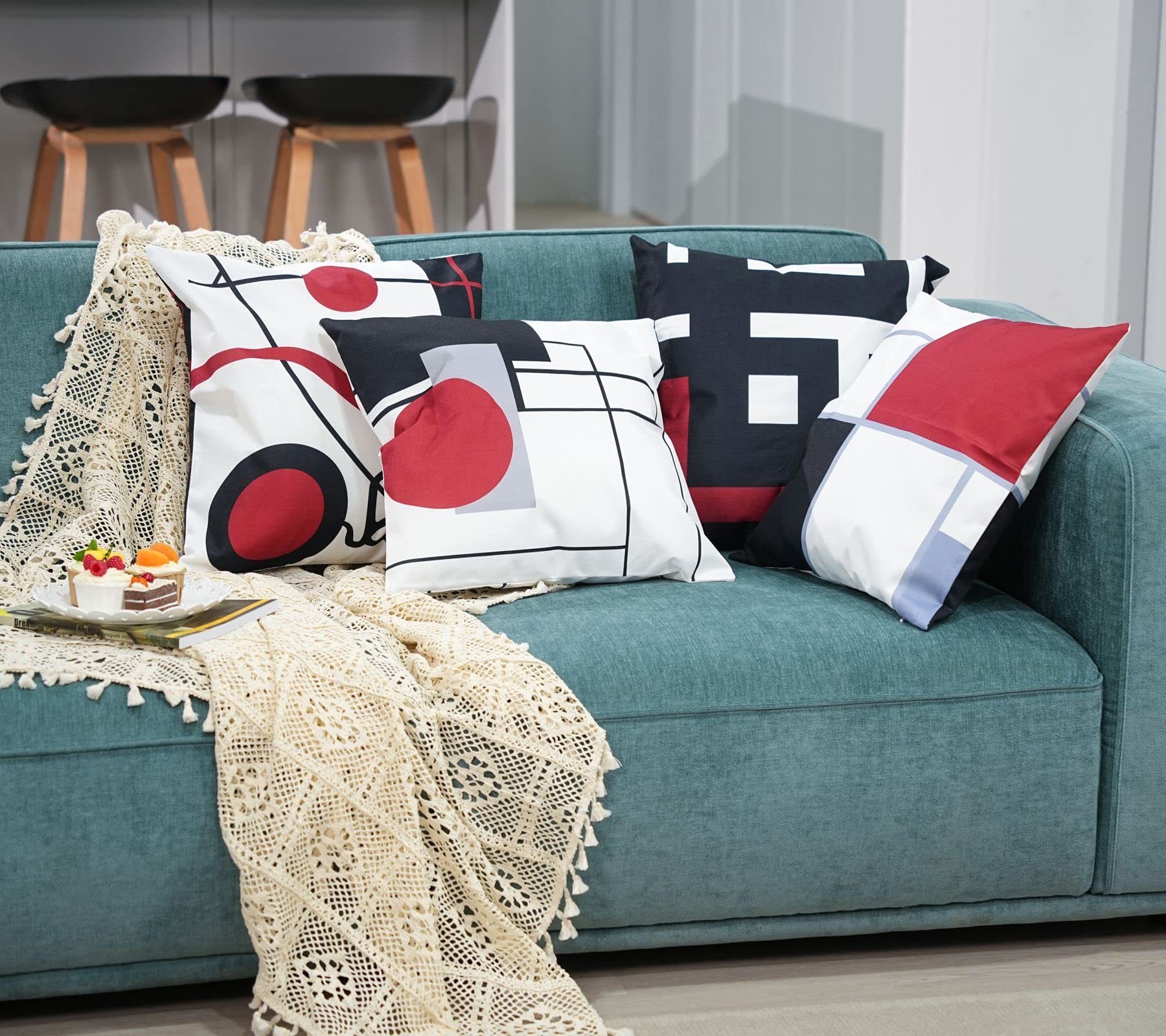 Amazon.co.jp: WILPROO ブラック レッド 幾何学 装飾クッションカバー