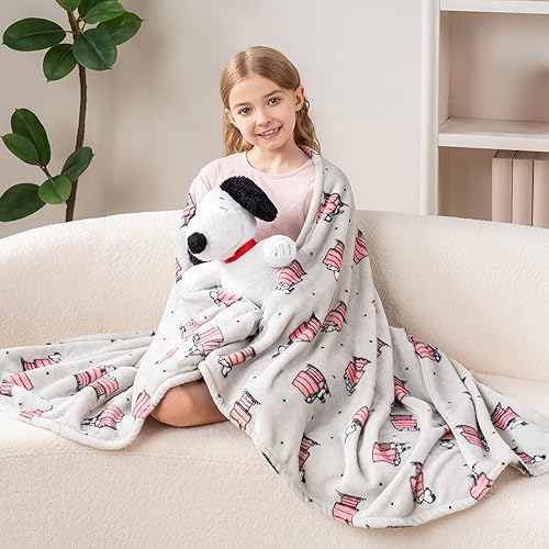 Miniatura 3 de Berkshire Blanket Peanuts VelvetLoft - Manta de felpa de Snoopy de gran tamaño para niños, maní regular con poses de casa de perro y lunares gris