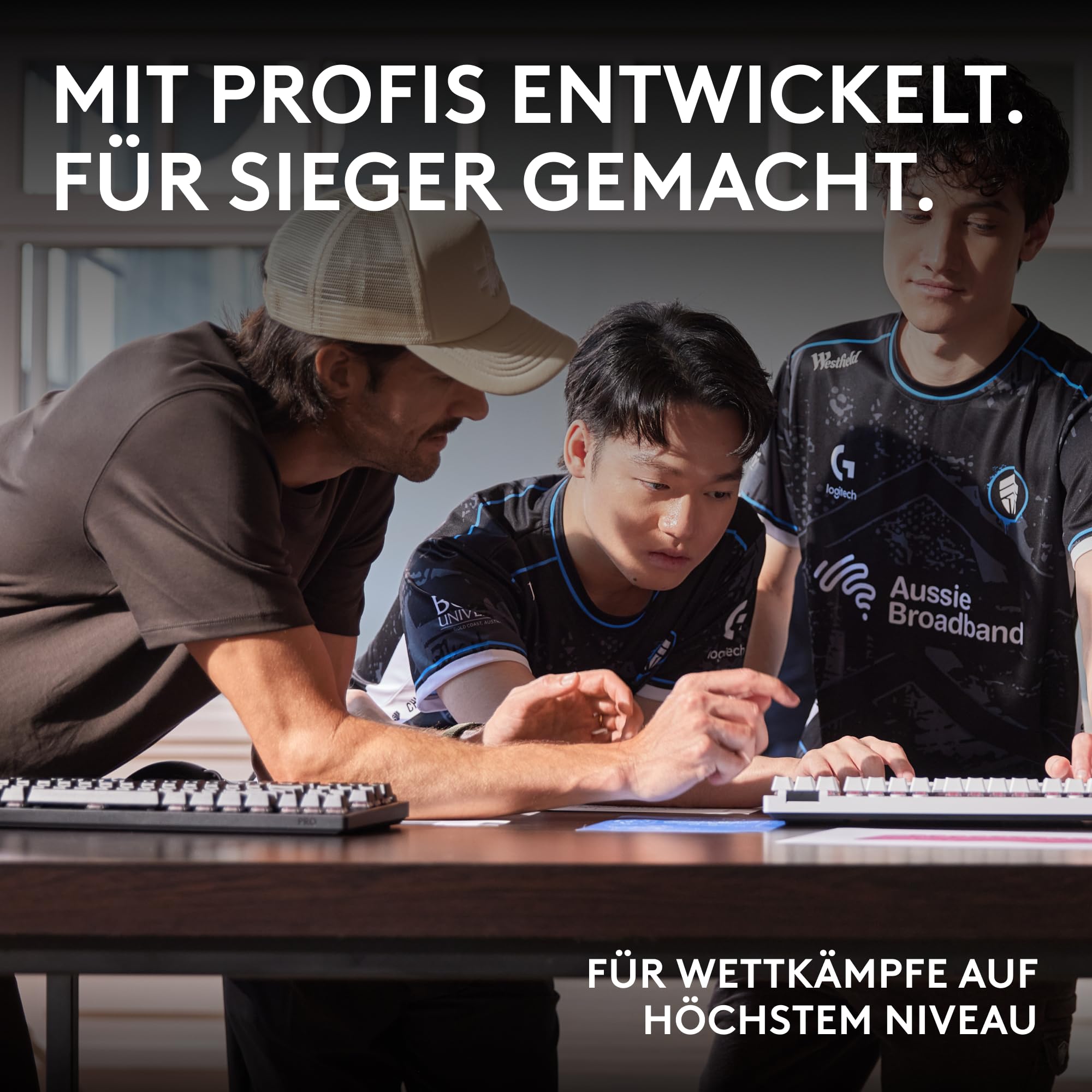 Logitech G PRO X 60 Lightspeed kabellose Gaming-Tastatur, Ultra-kompakte mechanische 60%-TKL-Tastatur, LIGHTSYNC RGB, Doubleshot-PBT-Tastenkappen, optische taktile, Windows PC, QWERTZ DE - Weiß