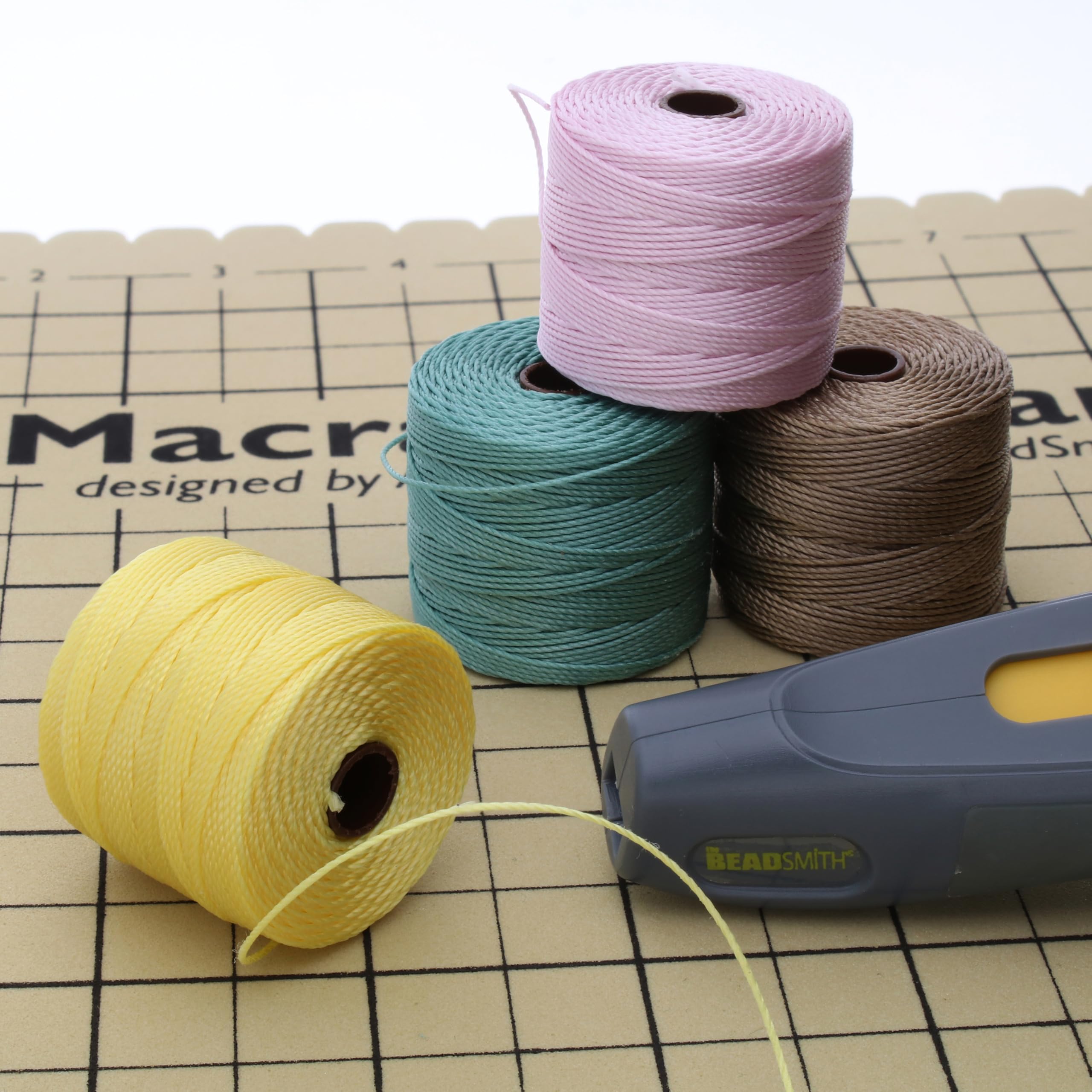 The Beadsmith S-Lon # 18 - Filo di nylon Sorbet Mix - Tex210 Cord, diametro 5 mm, confezione da 4 bobine da 70 m - per infilare perline, uncinetto, gioielli micro-macramè e progetti kumihimo