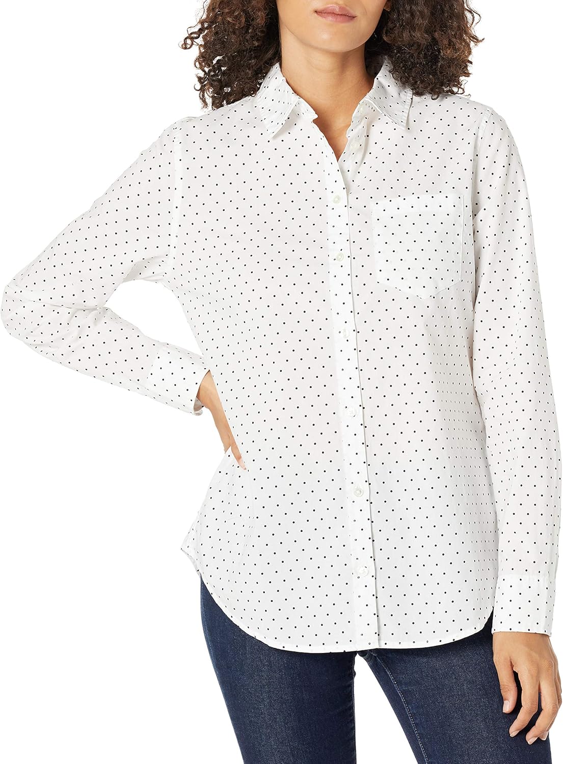 Amazon Essentials Women's Classic-Fit Long-Sleeve Button-Down Poplin Shirt