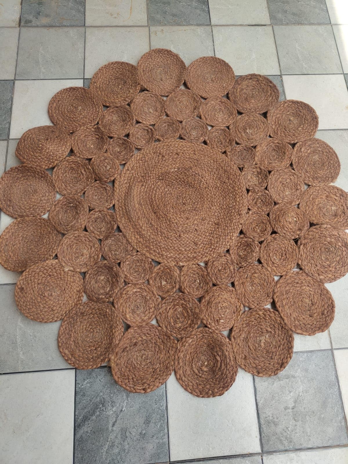 Tapis rond en jute naturelle tressé main haut de gamme