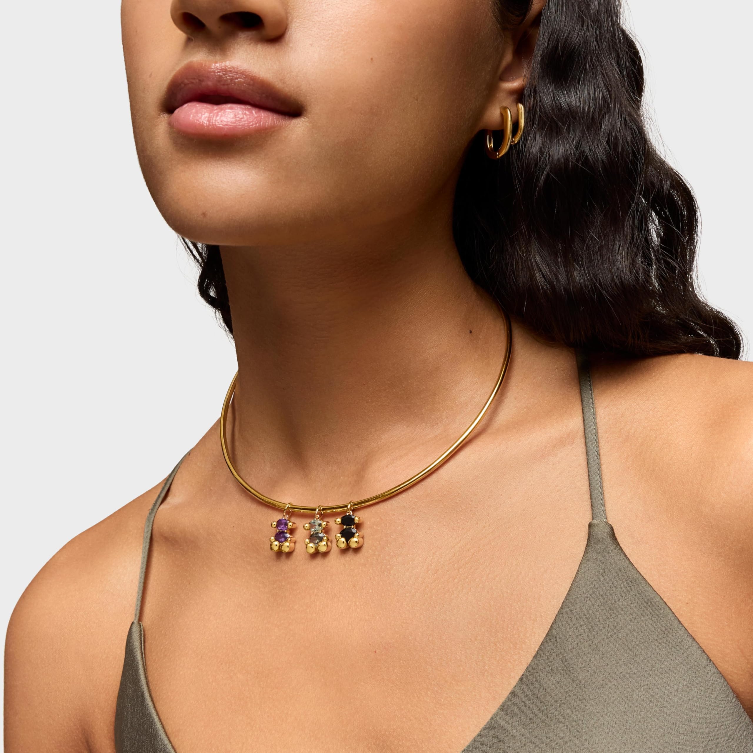 TOUS Colgante pequeño motivo oso con baño de oro 18 kt sobre plata y espinela verde creada en laboratorio, Para Mujer, Colección Color Bear LGG