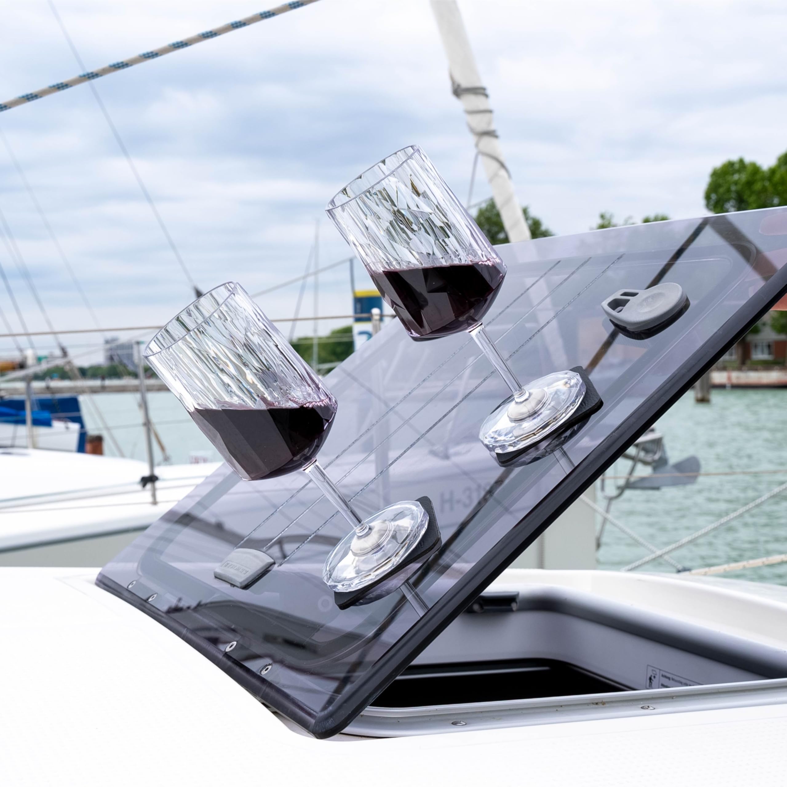 Silwy® - Occhiali magnetici in plastica ad alta tecnologia con cuscinetti in metallo nano gel, perfetti per campeggio, roulotte e nautica (vino, 0,3 l, set da 2)
