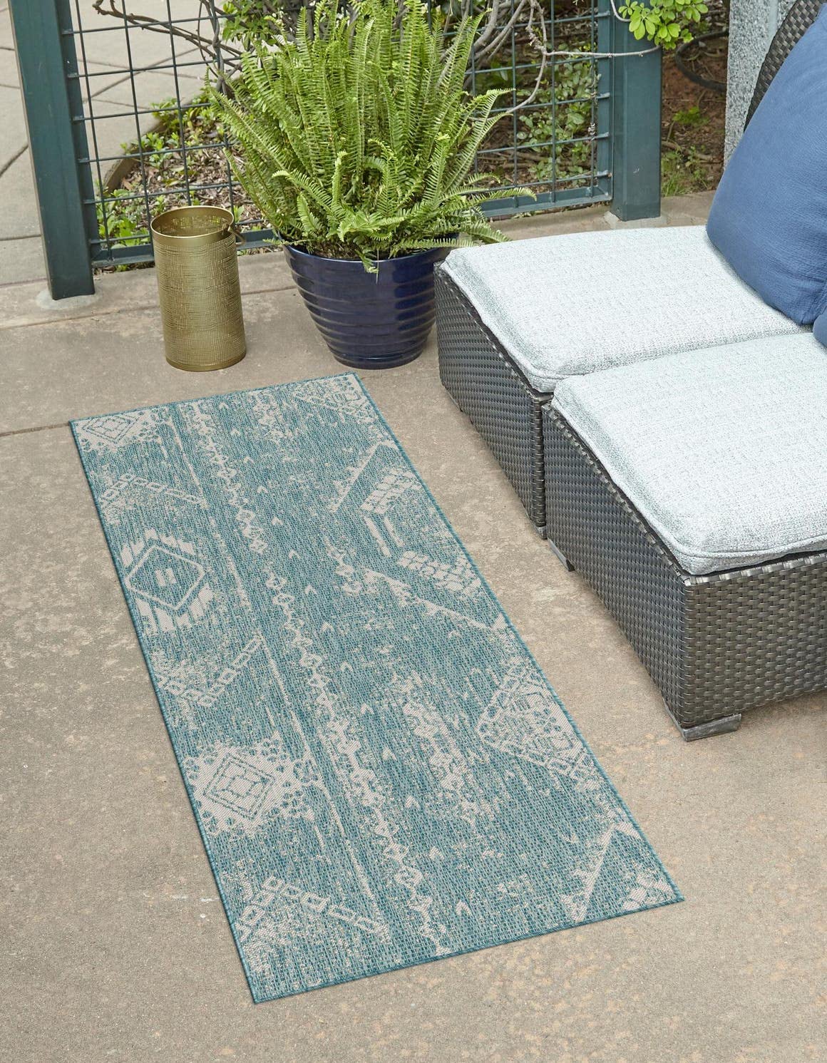 Unique Loom Outdoor Bohemian Collection Area Rug - Anthro (3' 3" x 12' Runner, Light Aqua/ Ivory)