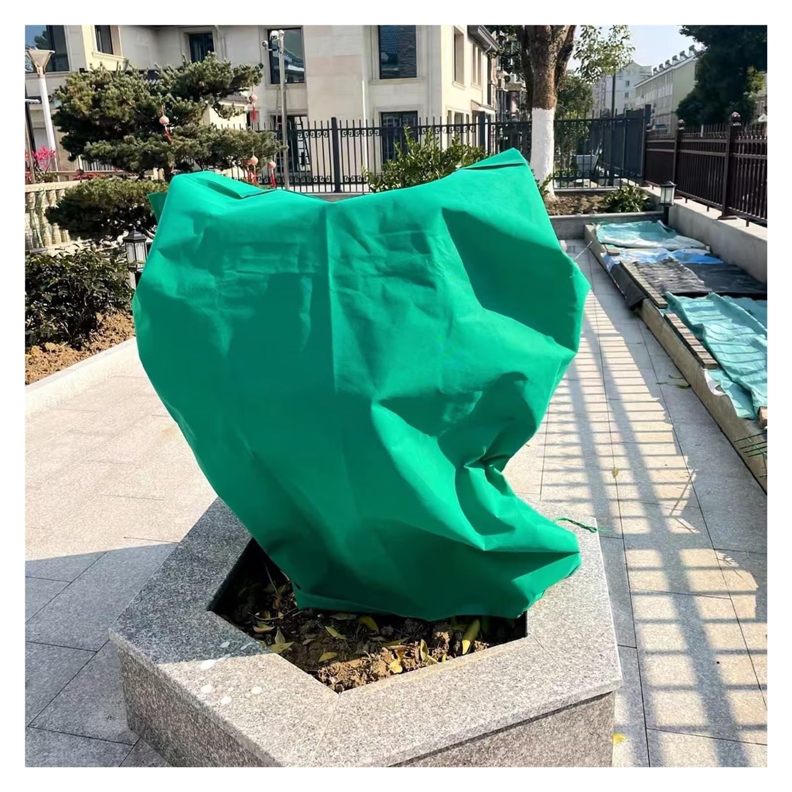 JYHHCYS Telo Piante Inverno Coperta Antigelo Invernale con Coulisse, Tessuto Non Tessuto Antifreddo per Alberi da Frutto E Arbusti, Resistente A Strappi E Abrasioni(78 7/10x98 2/5in(200x250cm))