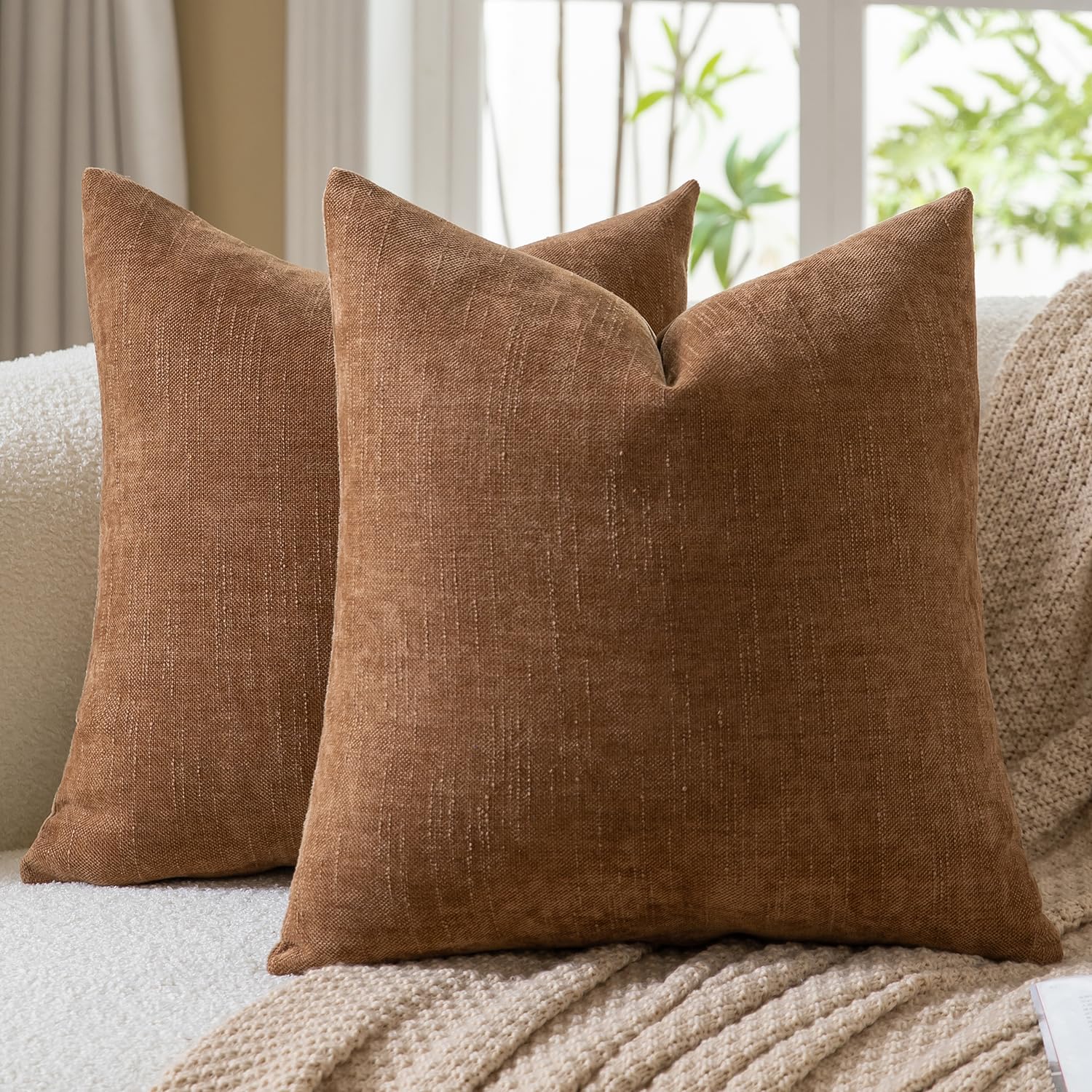 Mandioo Pack of 2 Faux Linen Chenille Cushion covers 40x40 cm 16x16 Inch Decorative Pillow Covers Velvet Accent Throw Pillow Case for Couch Sofa Living Room Bedroom Farmhouse Decor Bronze