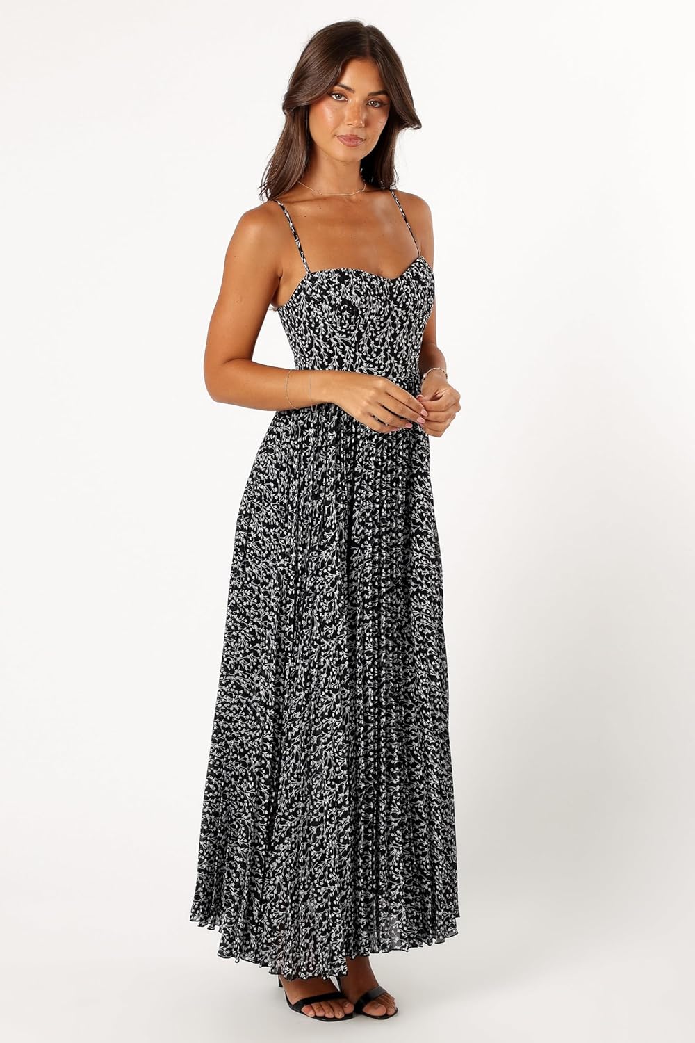 Petal & Pup Womens Achanti Pleated Maxi Dress - Image 4