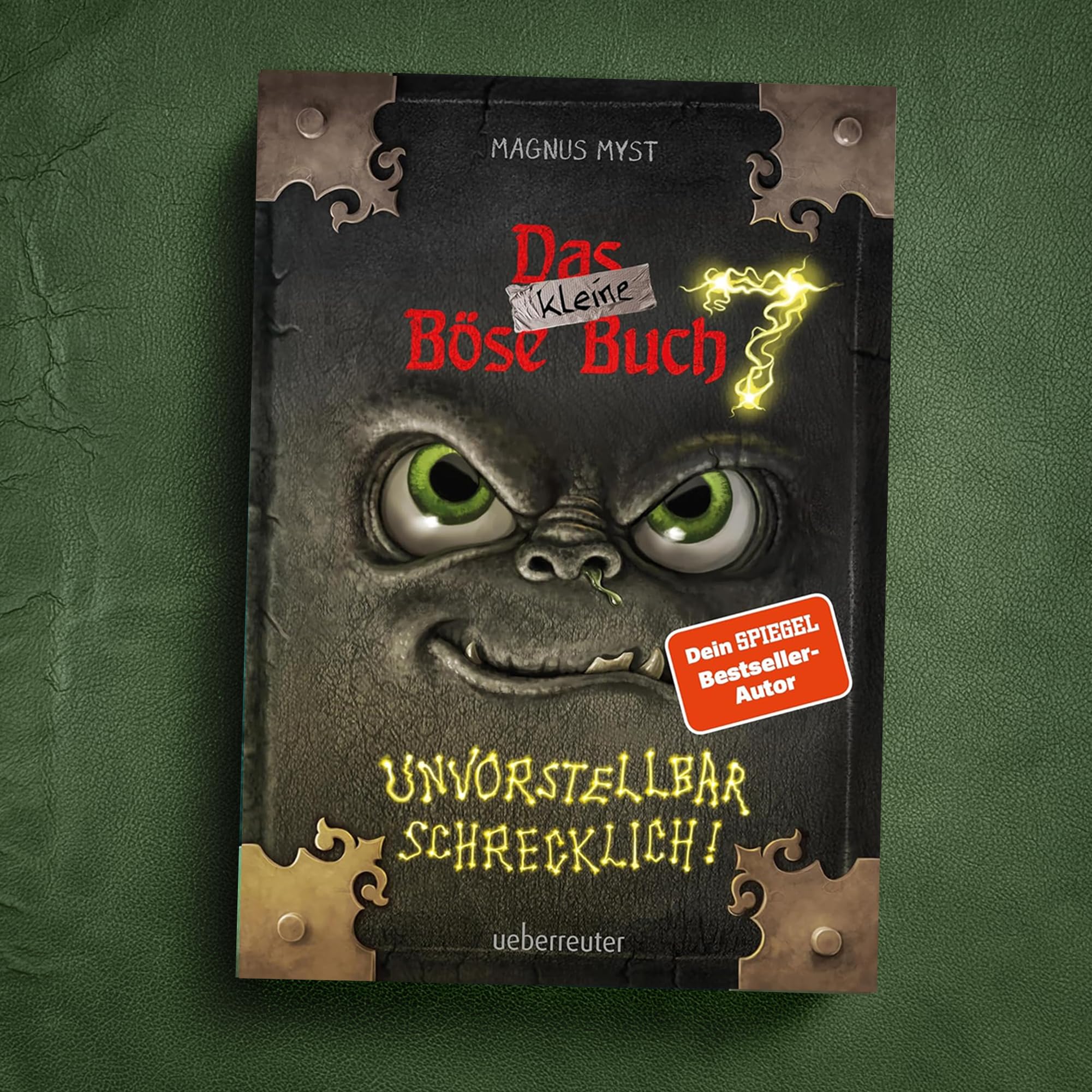 Das kleine Böse Buch Set Band 5–8 – Interaktives Kinderbuch ab 8 – mit exklusivem Radier-Bleistift – Bestseller Kinderbücher, spannend & witzig – Magnus Myst Edition
