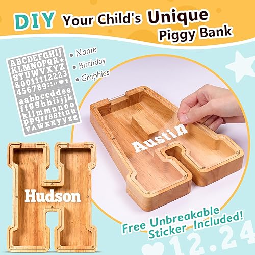 Miniatura 140 de SummiDate Alcancía de madera con nombre, niños y niñas, tamaño grande, letras alfabeto A-Z, monedas y billetes, inicial en cubierta transparente