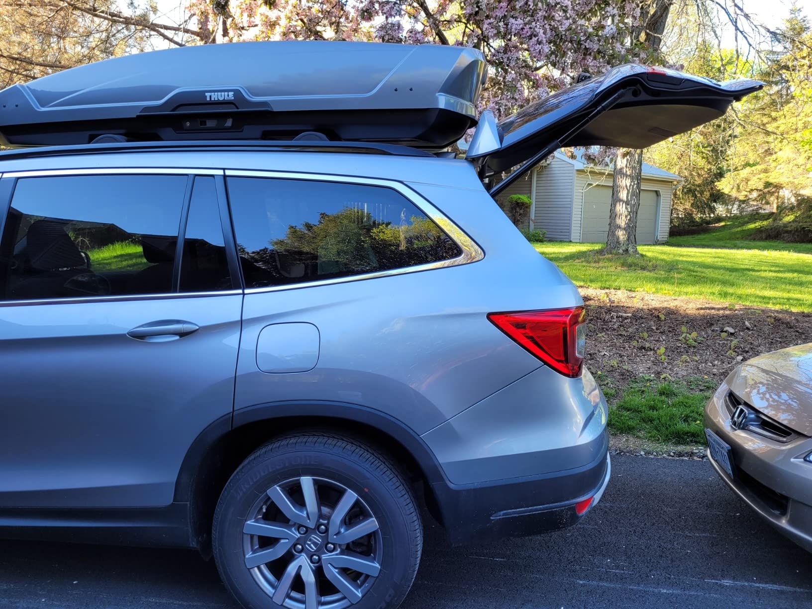 75/mo Finance Thule Motion XT Rooftop Cargo Carrier Buy Now, Pay Later