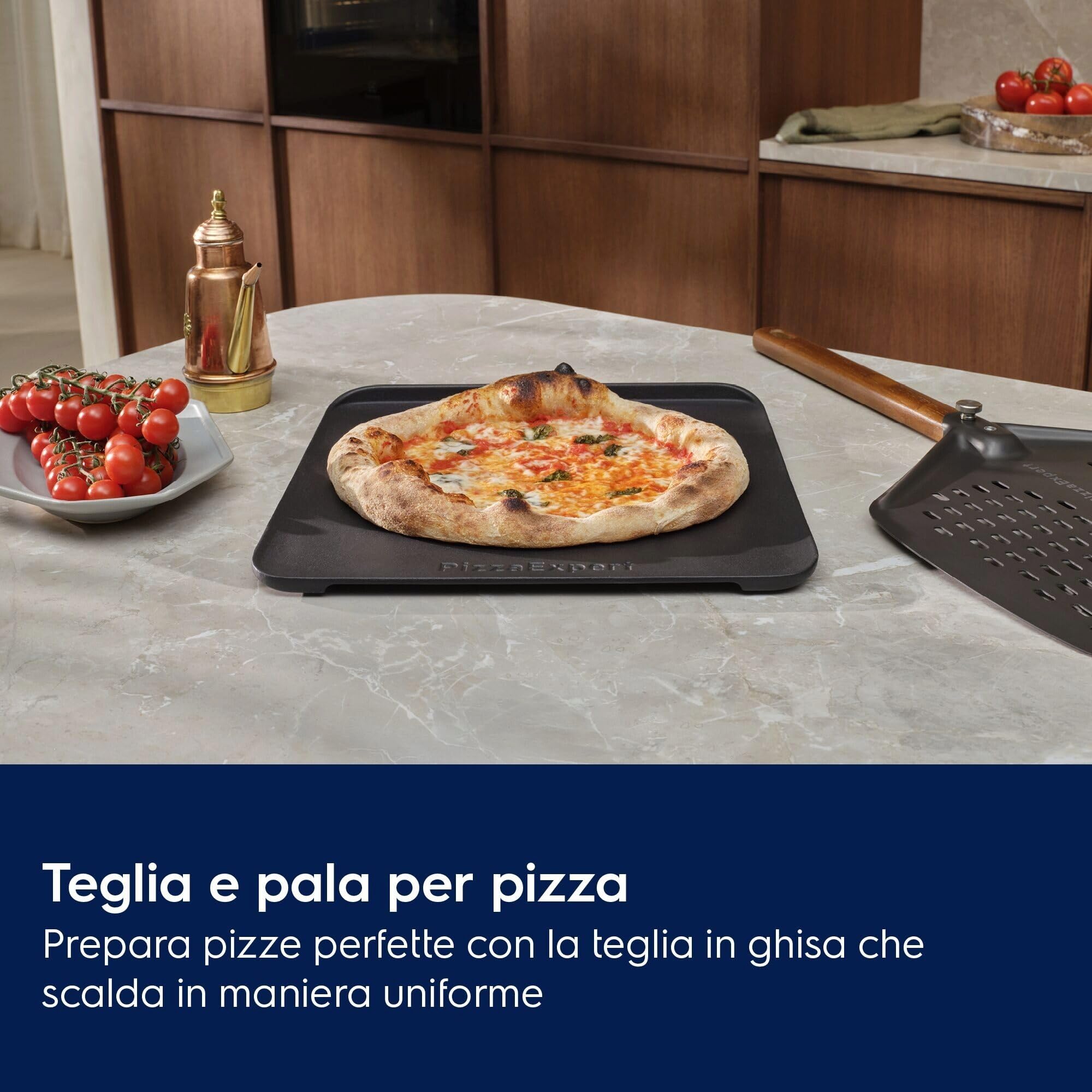 Electrolux E9OOPE01 Set Teglia Pizza in Ghisa con Pala Forata, per Forno fino a 340°C, Pizza Stile Napoletano, Crosta Croccante, Accessorio per Pizza Pane e Dolci, Manico in Legno Rimovibile