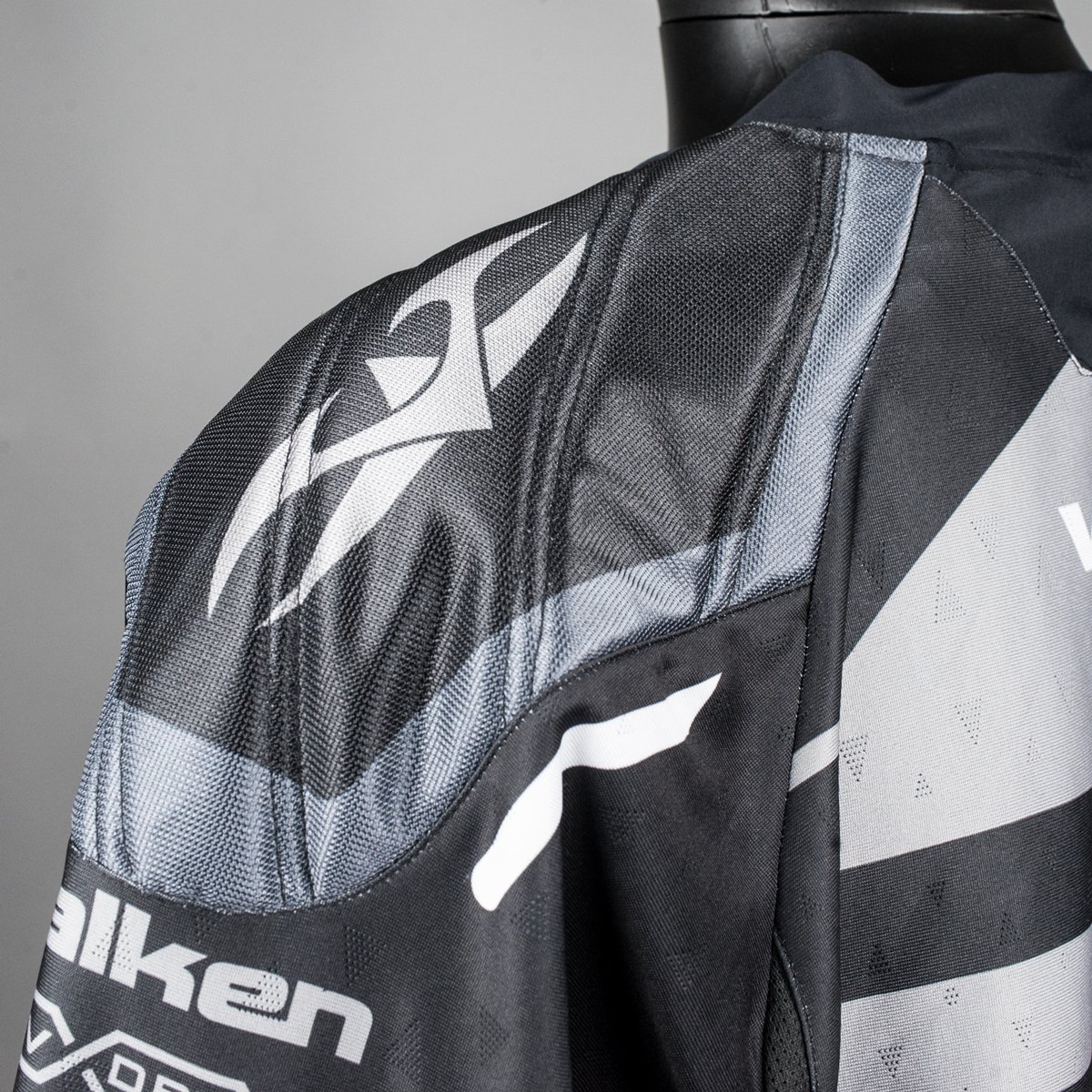Maillot De Paintball Valken Agility V17 – Noir/Gris – Taille Jeunesse
