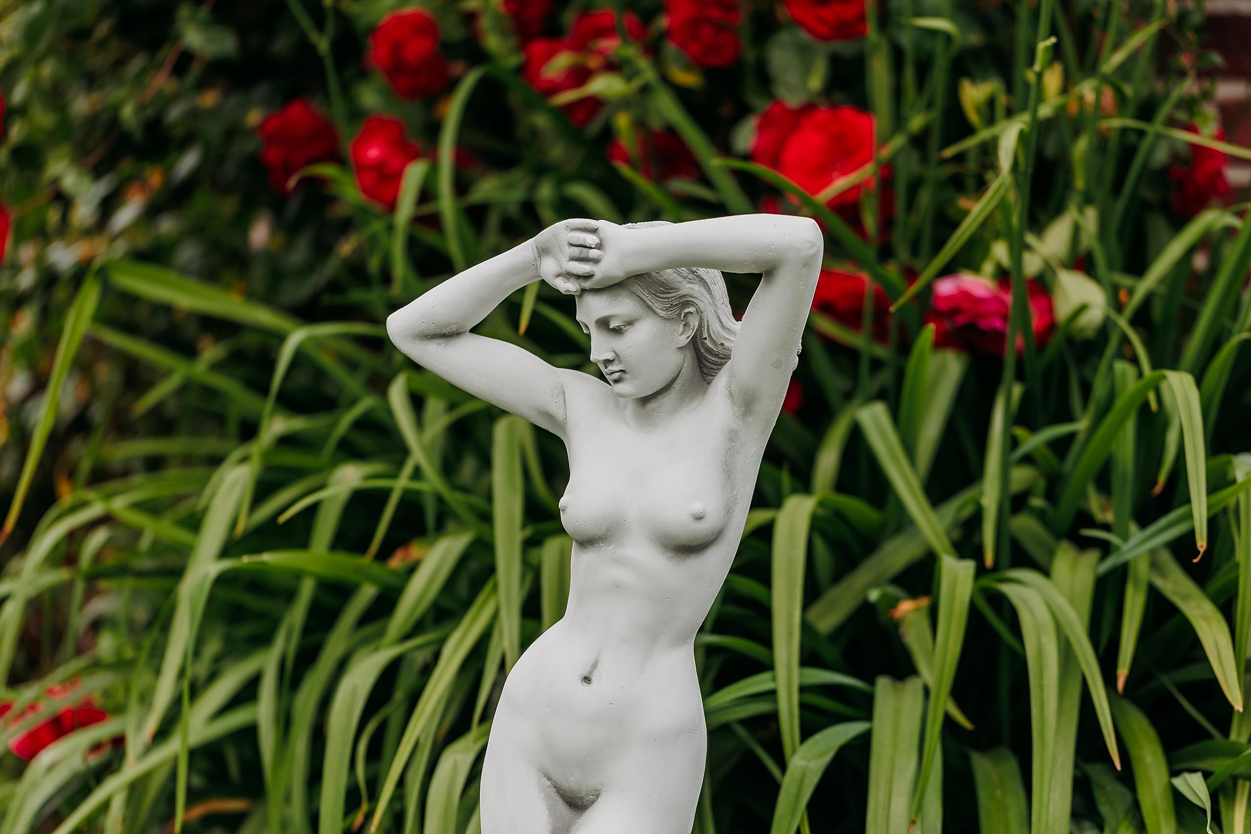 gartendekoparadies.de Statue der Erotischen Venus, Steinfigur aus Steinguss, Grau, Frostsicher für Außenbereich, H. 79 cm, 16 kg