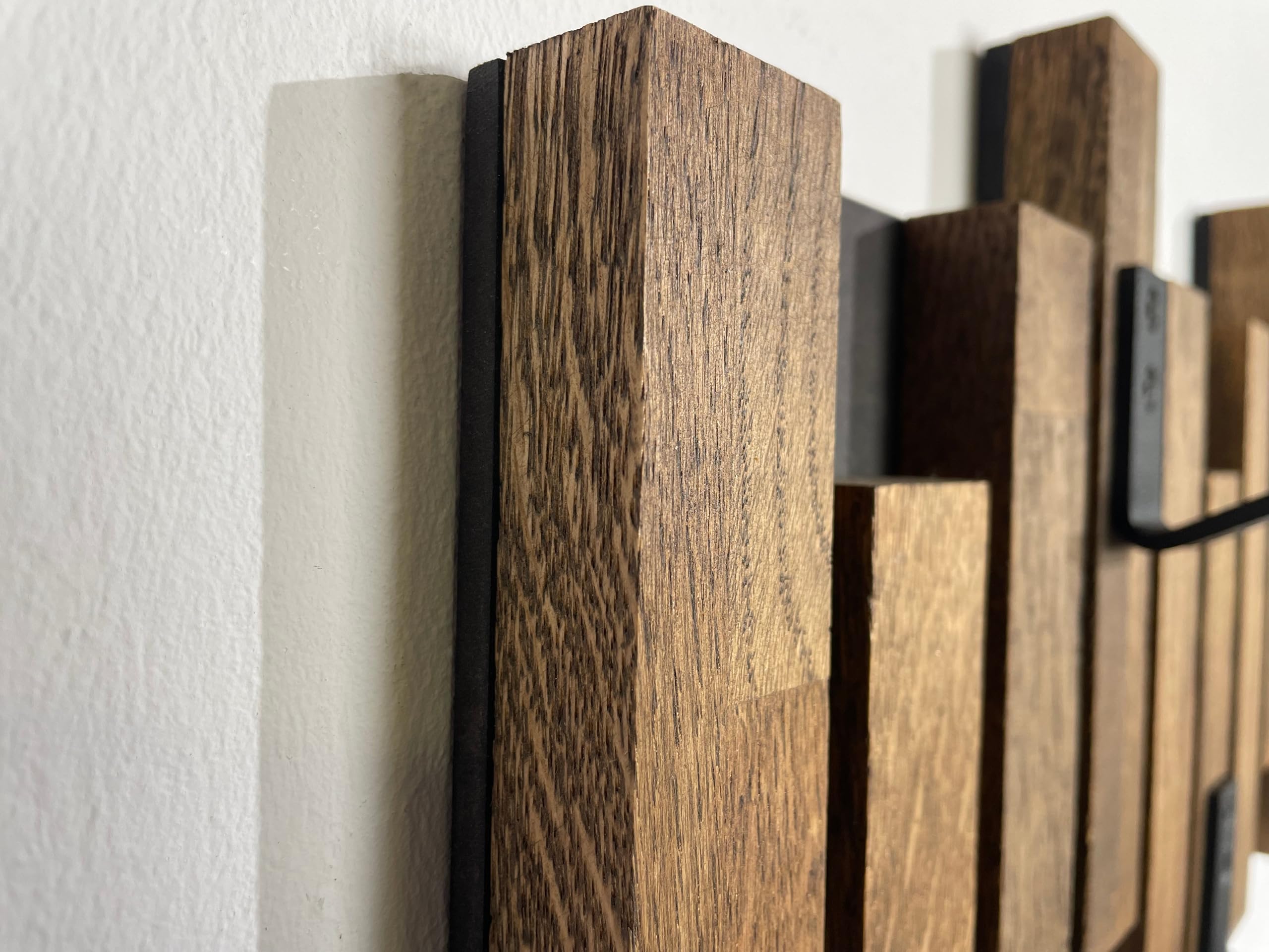 Perchero de pared de madera de roble, diseño de lamas, color negro, moderno, natural, 2 dimensiones (80 cm, marrón)