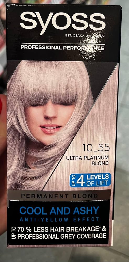 Paypoqda külotsiz oyoqli blonda Paypoqda külotsiz oyoqli blonda