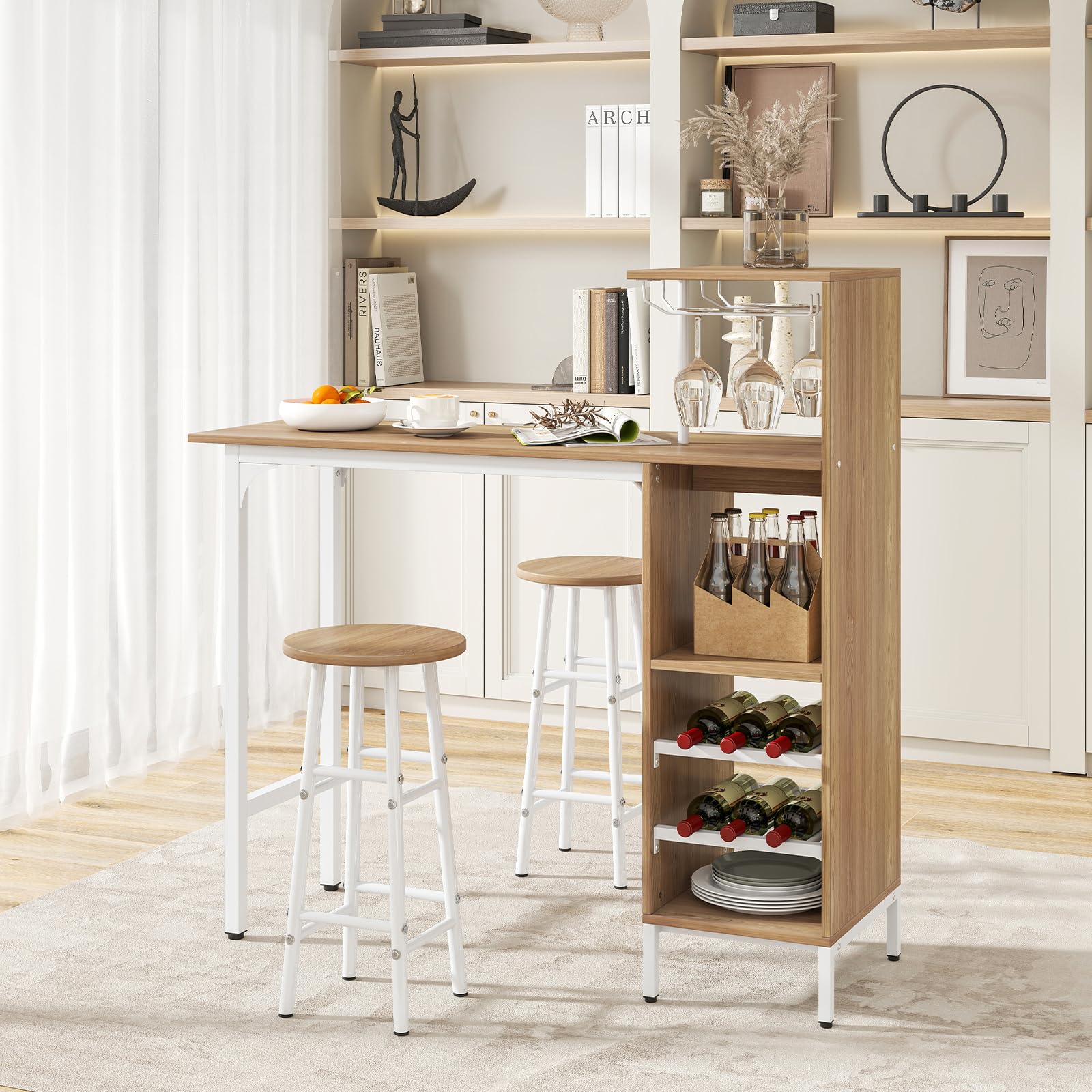 COSTWAY Juego de 3 Piezas Mesa y Sillas de Bar, Mesa y Taburetes Industriales con Soportes para Copas de Vino y Estantes para 6 Botellas de Vino, Juego de Mesa para Comedor Cocina (Natural)