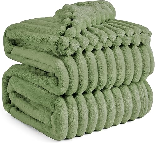 Miniatura 226 de Bedsure GentleSoft Twin Blanket for Couch - Cozy Soft Blankets for Women, Cute Small Fleece Throws for Girls, Light Grey, 60x80 Inches