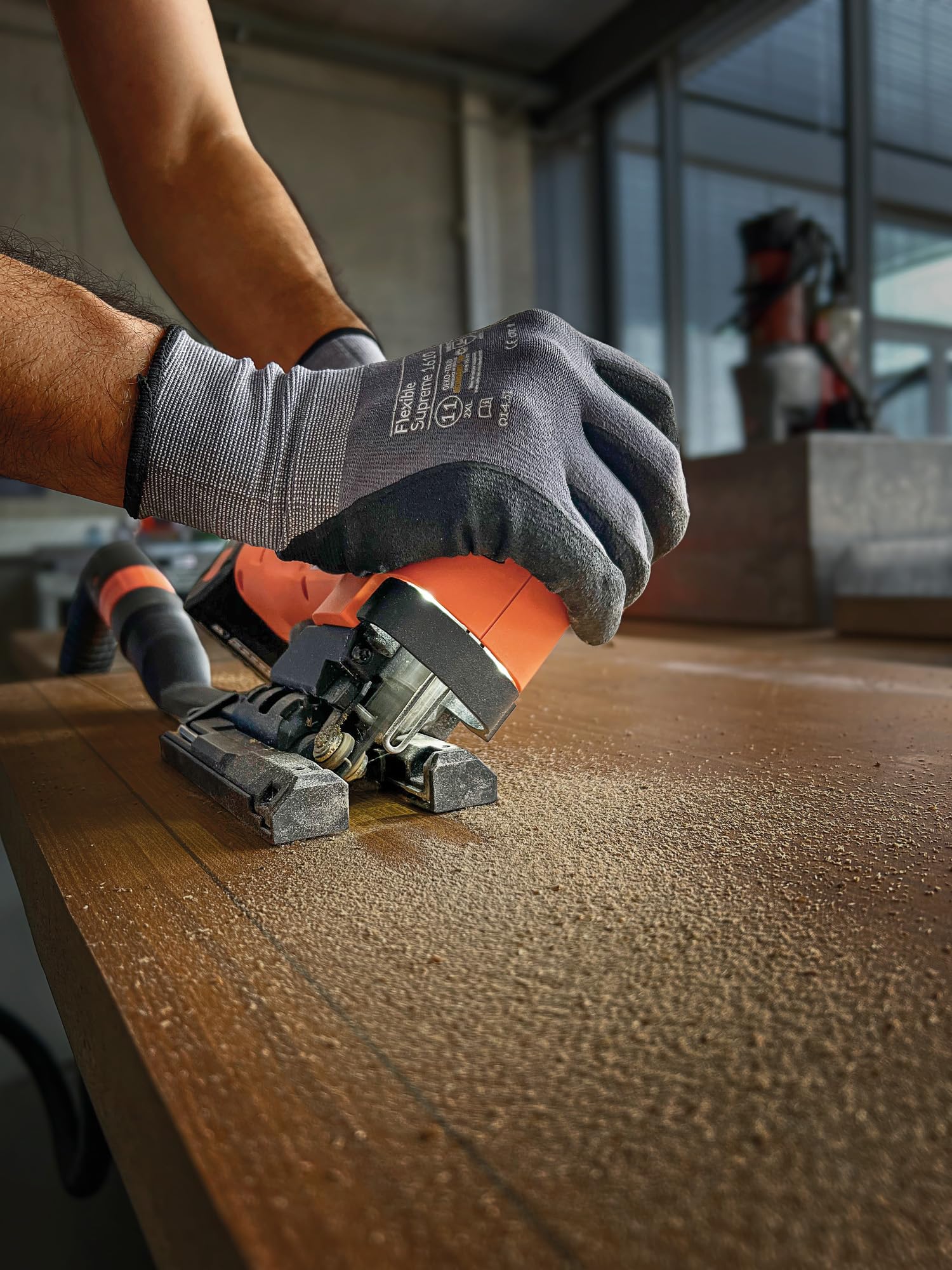 FEIN Scie alternative sans fil pour métal et bois, course de 26 mm F-IRON Jig 26 AS. Scie sauteuse puissante et polyvalente pour des coupes précises et curvilignes. sans batteries ni chargeur