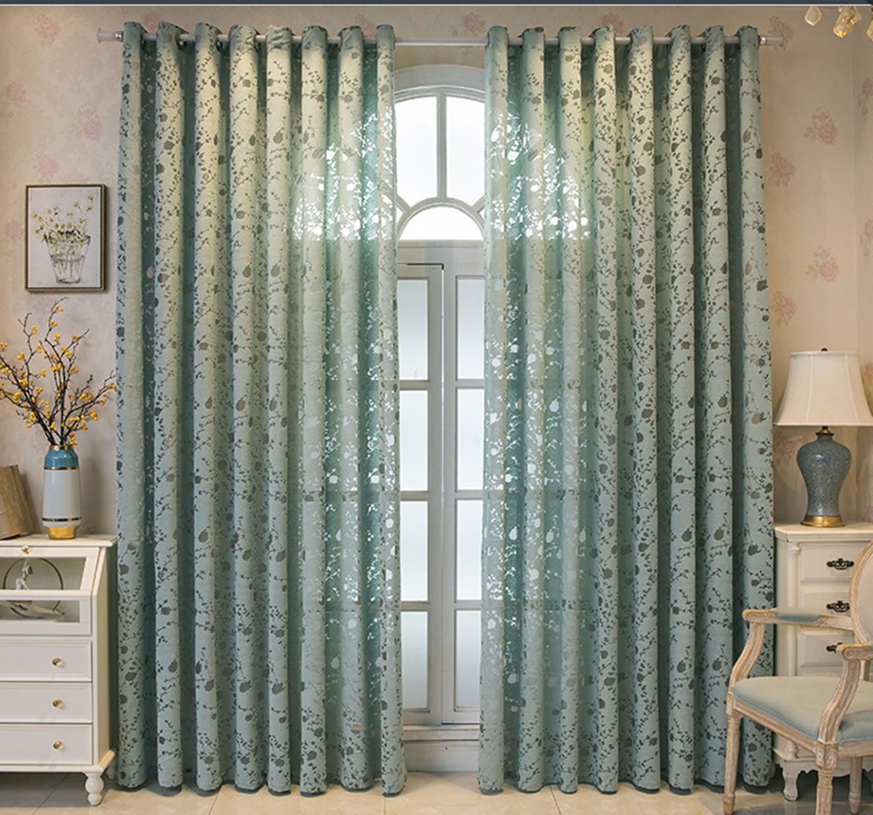 Daesar Gardinen mit Schlaufen, Vorhänge Lichtdurchlässig 2er Set Nordisch mit Pflaumenblüte Motiv 137x229CM Vorhang Grün Halbtransparent Ösenvorhänge Schlafzimmer Wohnzimmer