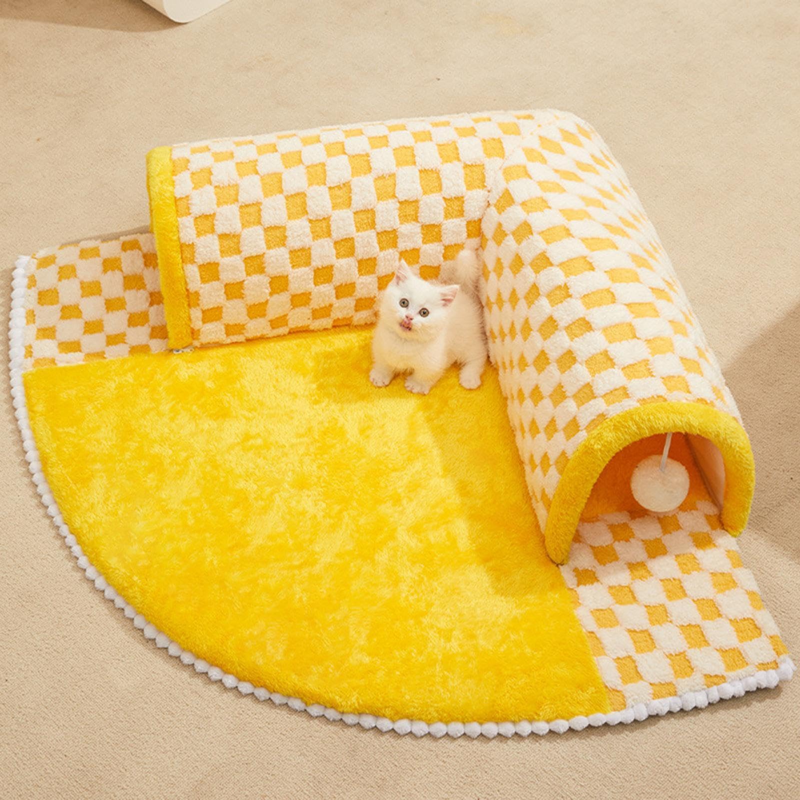 Squares Tunnel pour chat – Lit tunnel pour animal domestique | Tunnel de jeu en peluche 2 en 1 pour chat avec 2 boules en peluche blanches, jouet amovible pour chat, 60 x 60 x 21 cm, jaune