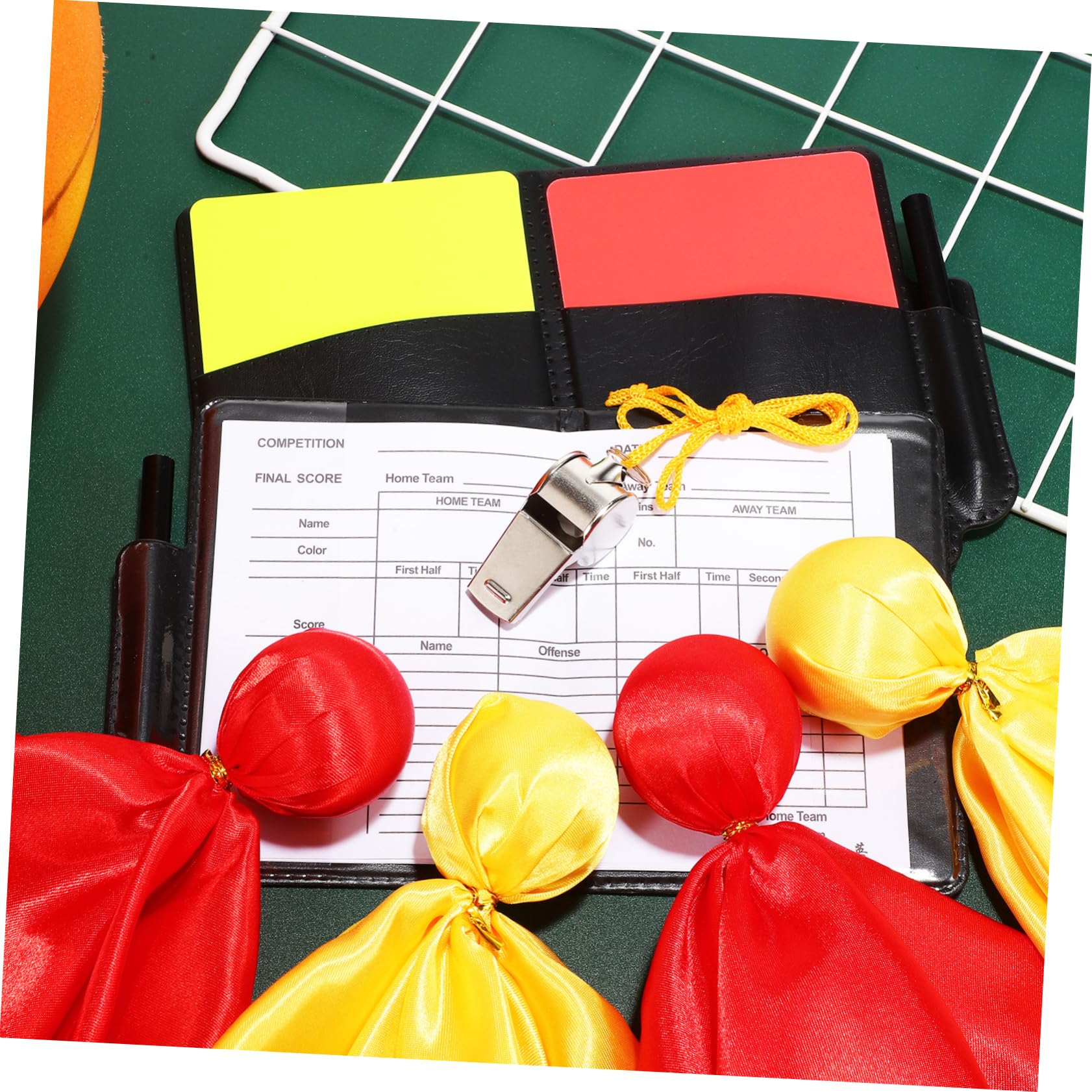 YARNOW 3sets Cartellini per Arbitri Cartellini Rossi e Gialli Fischietti Metallo per Partite di Calcio Strumenti Sportivi Portatili per Giudici di Gara