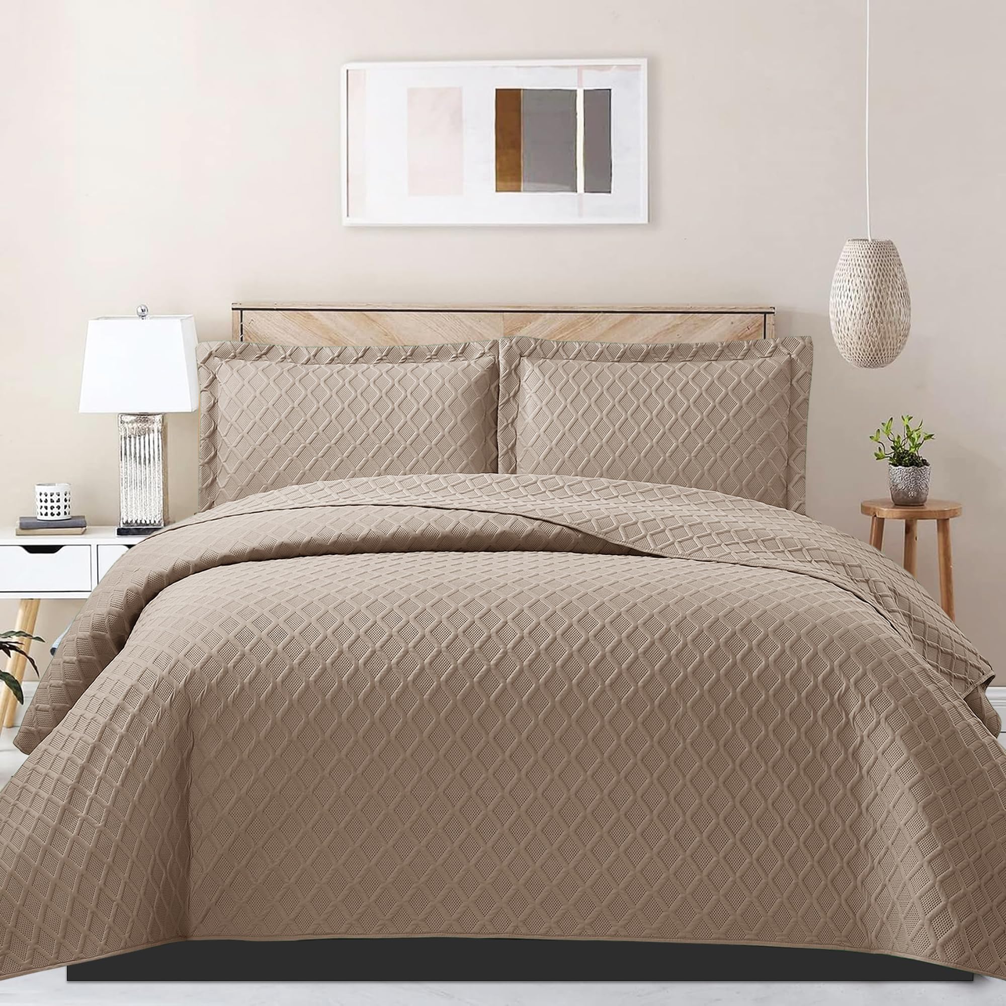 PHP Bedspread Bed Throws for Bedroom Decor - Decorative Embossed Diamond Check Pattern Quilted Fabric Reversible Quilt Bedspreads Coverlets with Pillow Cases (Double, Mink)