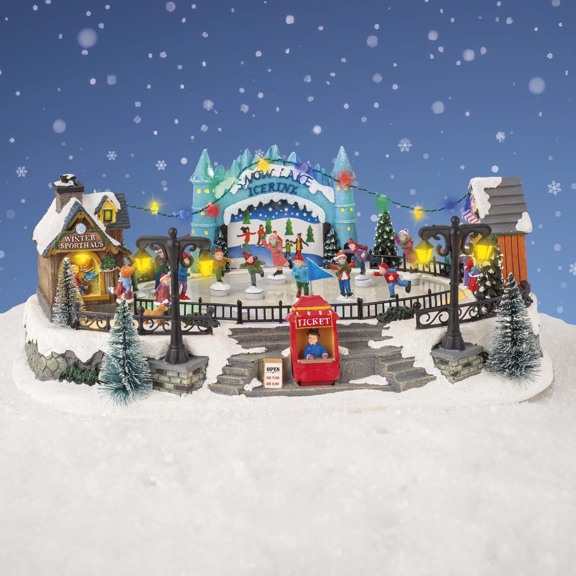Rebecca Mobili Pueblo navideño con luz y movimiento, escena navideña con caja de música, poliresina, decoración navideña, ideas de regalo – Dimensiones (alto x ancho x profundidad): 16,5 x 41,5 x 28,5