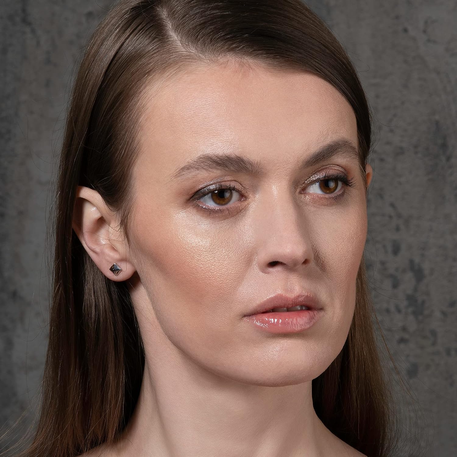 Namana Small Square Earrings in 925 Sterling Silver - Image 5