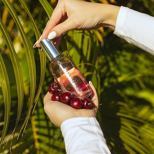 Miniatura 3 de Liliyas Aroma Black Cherry 8 niebla corporal y cabello con aceites esenciales aroma gourmand también conocido como perfume natural de 4 onzas