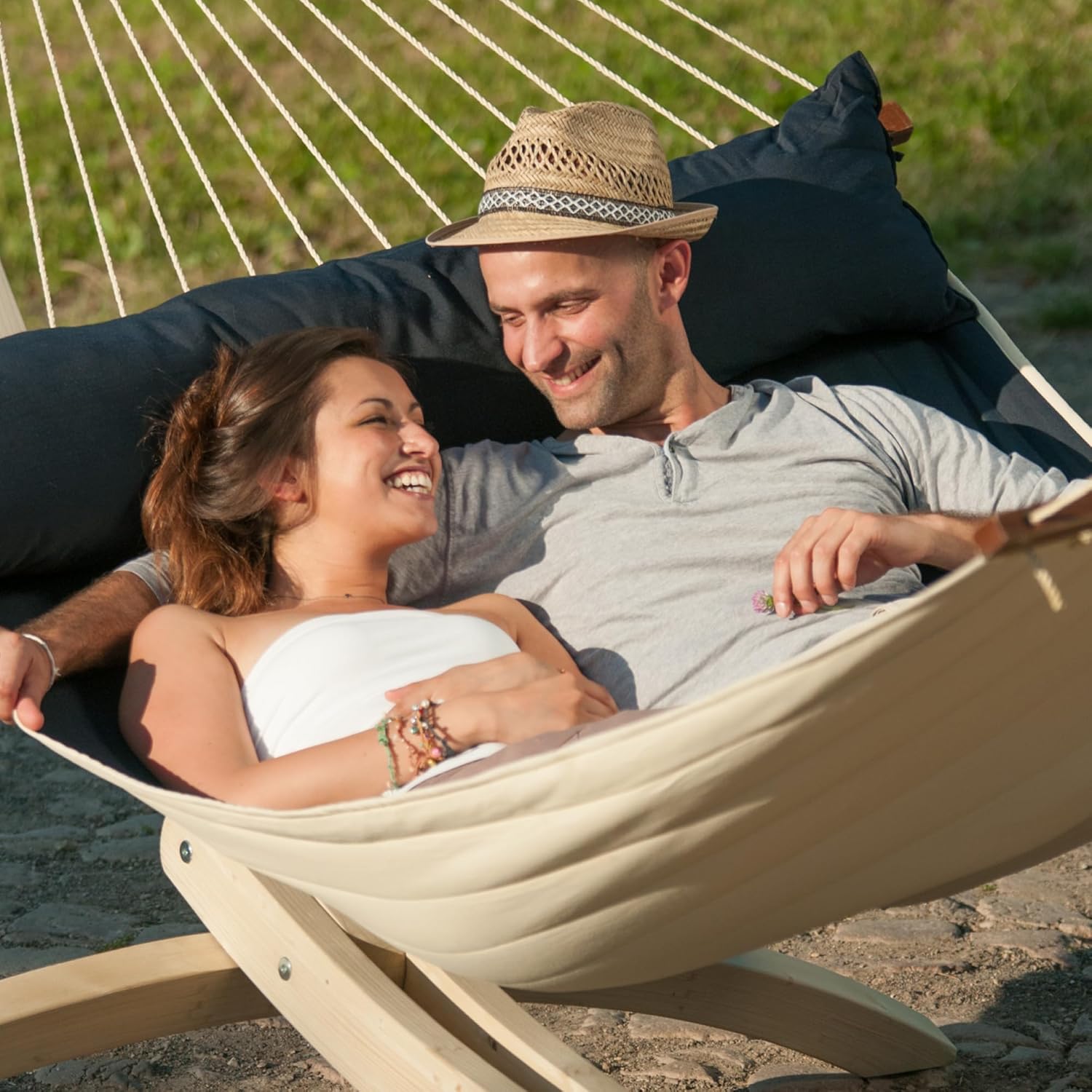 LA SIESTA® Alabama Quilted Hammock with Spreader Bar & CasaMount, Suspension Kit for Walls Ceilings & Square Beams - Portable Weatherproof Outdoor Hammock 2 Person Double Hammock - XL King, Navy Blue