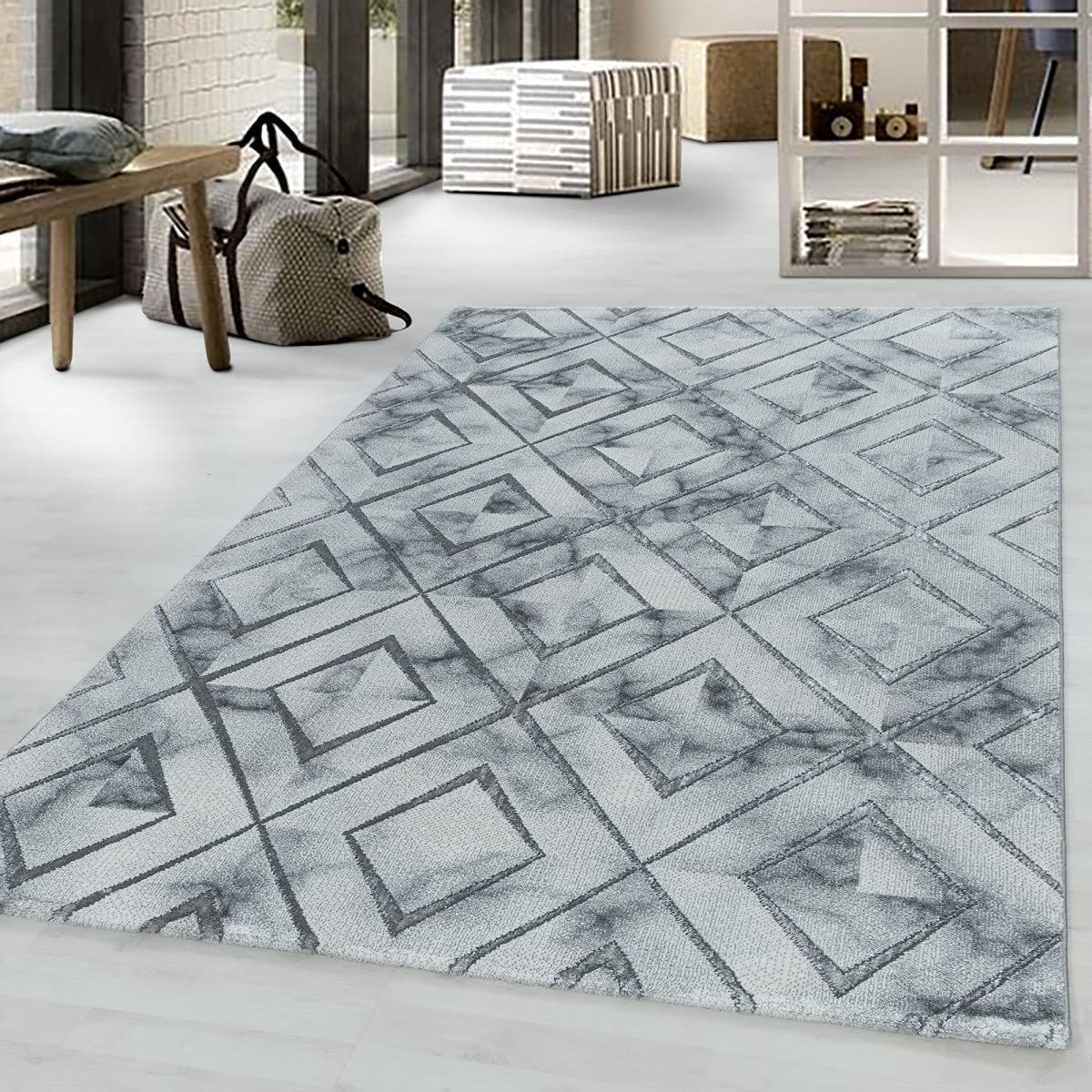 Tapis à poils courts marbré pour illuminer votre salon chic