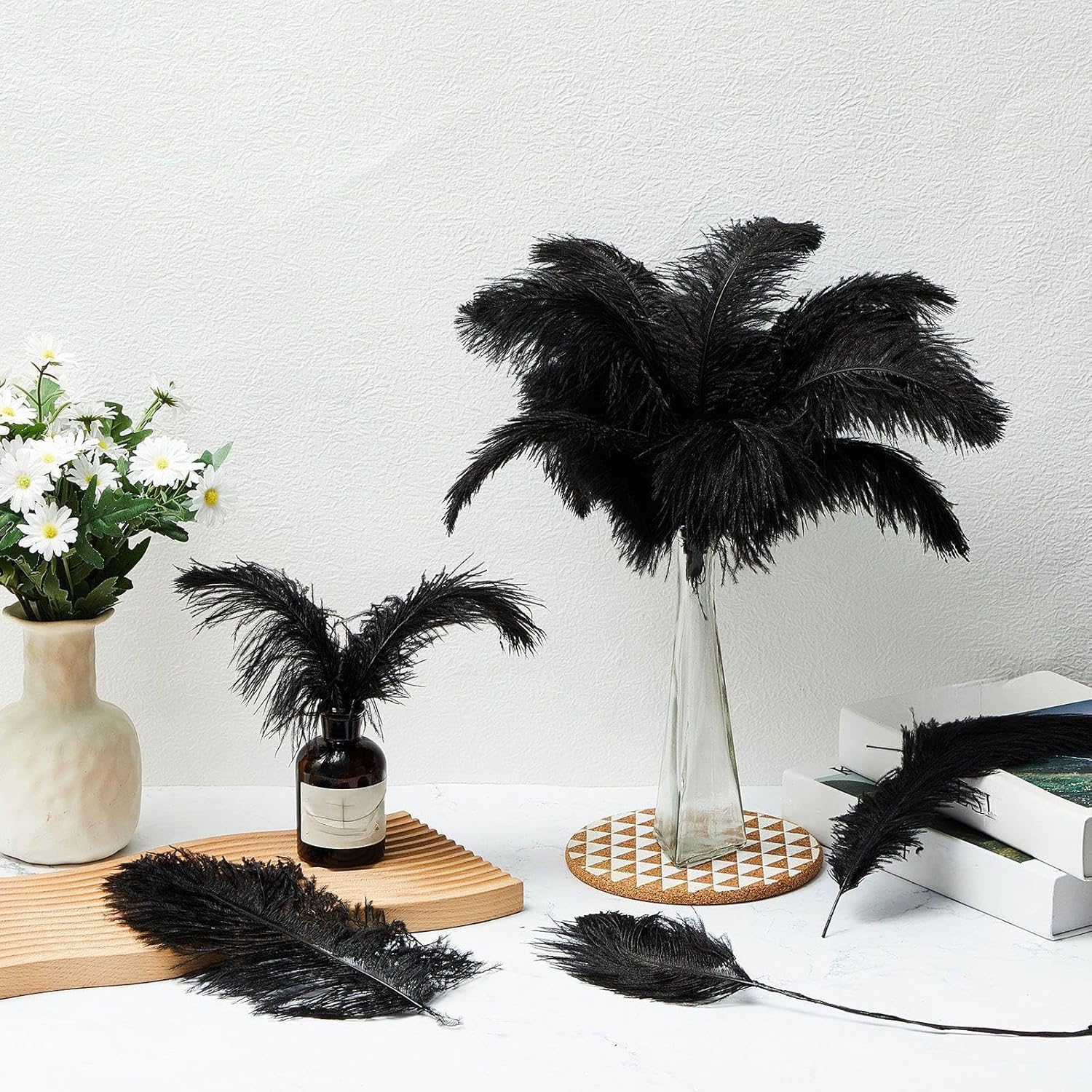 XunYee 240 Pcs Ostrich Feathers Bulk Natural Feathers Decoration 12-14 Inch 10-12 Inch 8-10 Inch Natural Ostrich Feathers Plumes for Wedding Centerpieces Flower Arrangement Home Decor (Black)