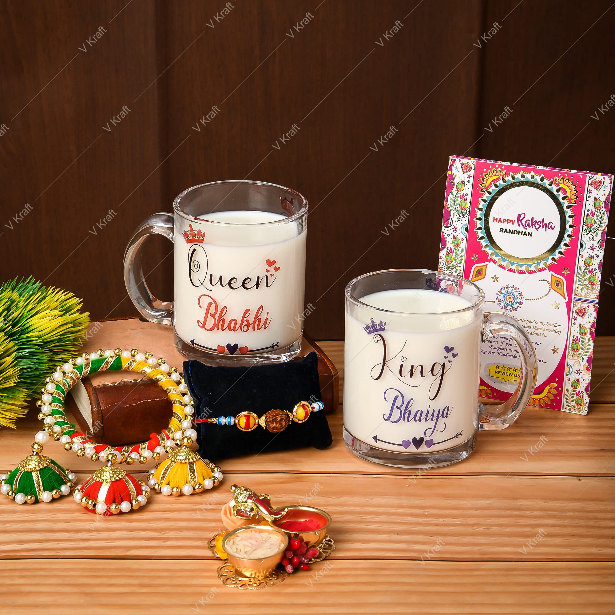 "King BHAIYA Queen BHABHI Printed Unique Transparent Glass Coffee Mug with Designer Rakhi for bhaiya bhabhi with roli chawal and Rakhi Special Wishes Card |330 ml (Transparent Glass 07)