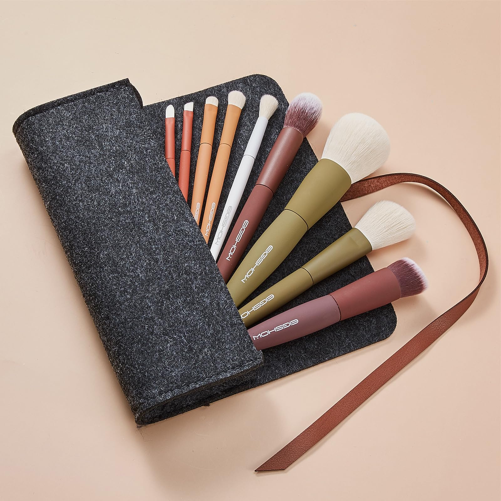 EIGSHOW Ensemble de pinceaux de maquillage de voyage essentiels à 5 couleurs avec fibres synthétiques extra-douces - Végétalien et sans cruauté envers les animaux