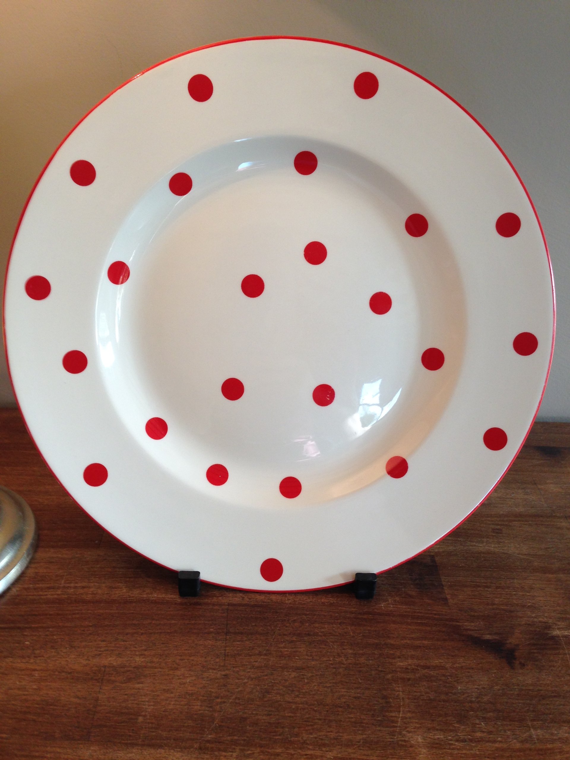 William Yeoward Red Spot Creamware Dinner Plate - Leeds Pottery
