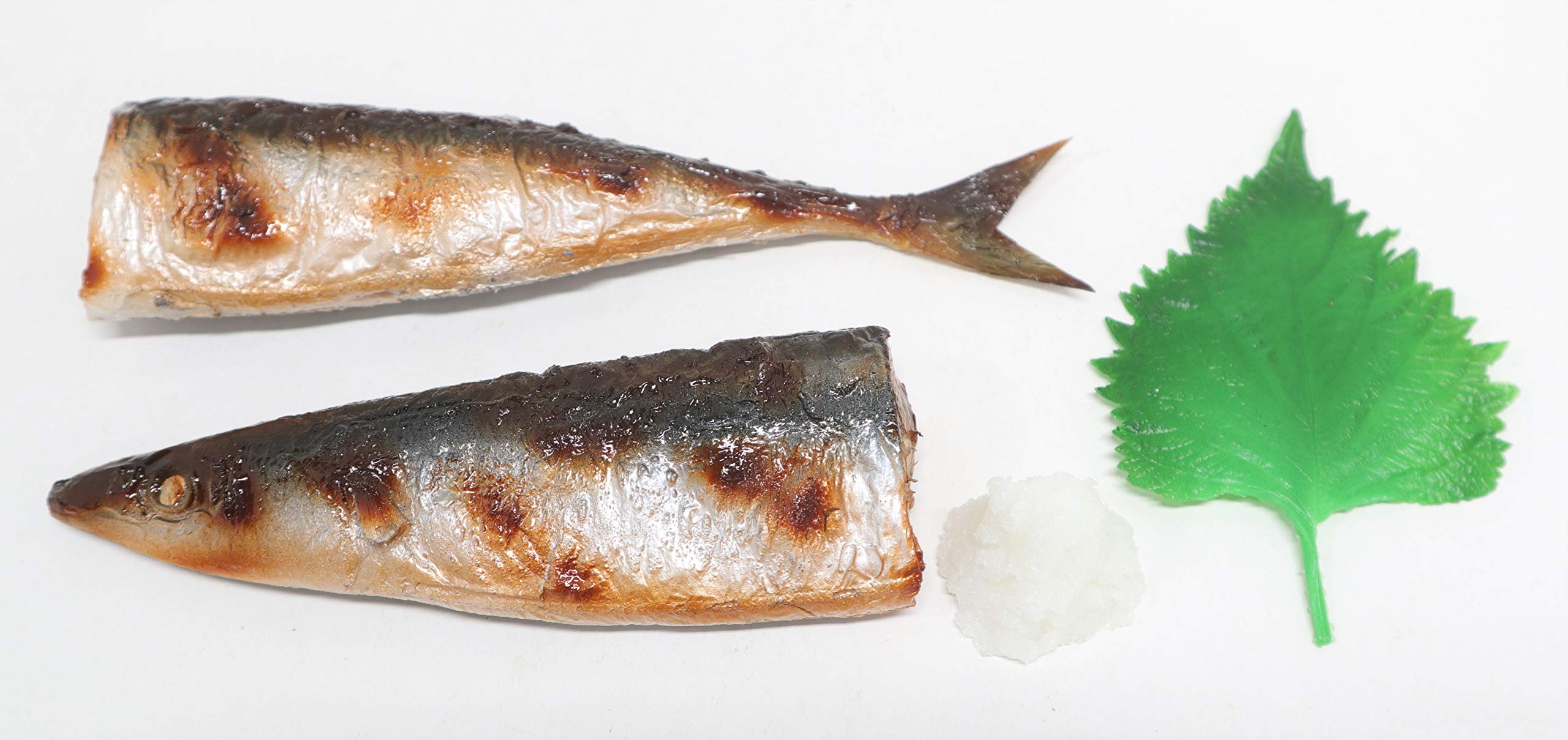 Amazon.co.jp: 食品サンプル 薬味付き焼きサンマ（カット 