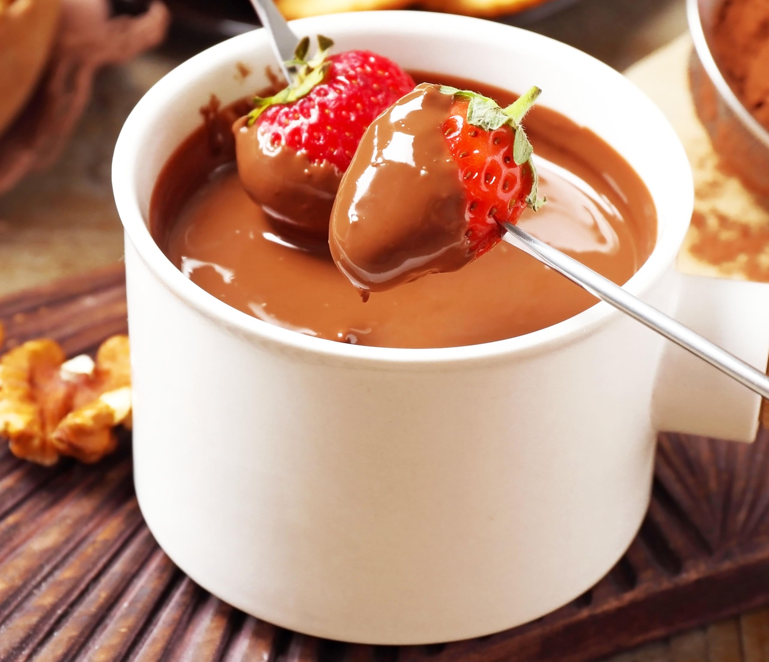 CHOCO SECRETS Vollmilch Schokodrops ohne Zuckerzusatz 600g - Milk Chocolate Chips, gesüßt mit Maltit - Vollmilch-Schokoladen-Drops zum Backen, Naschen und für Desserts