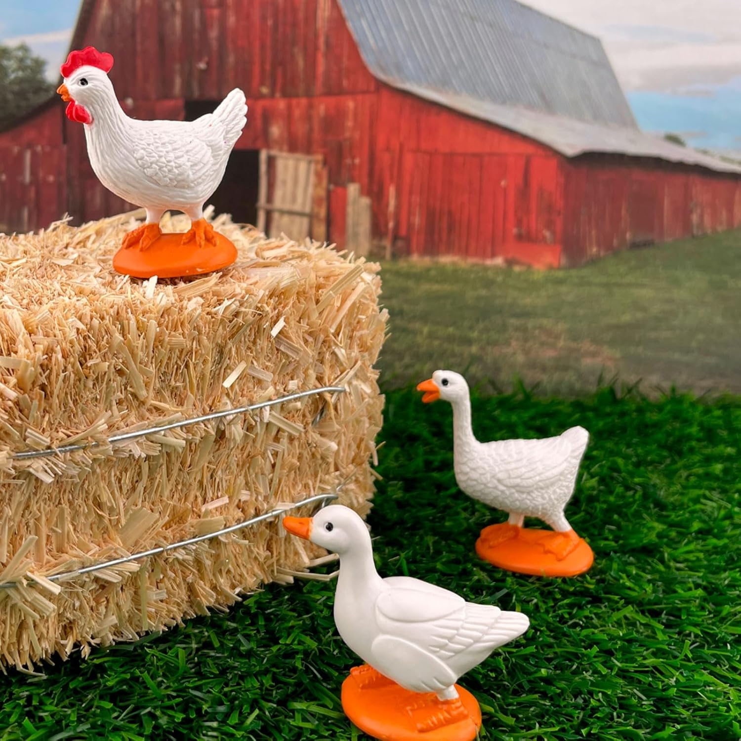 Safari Ltd. Farm TOOB - 12 Figurines Including Cow, Pig, Goat, Horse, and More - Educational Toy Set For Boys, Girls, and Kids Ages 3+