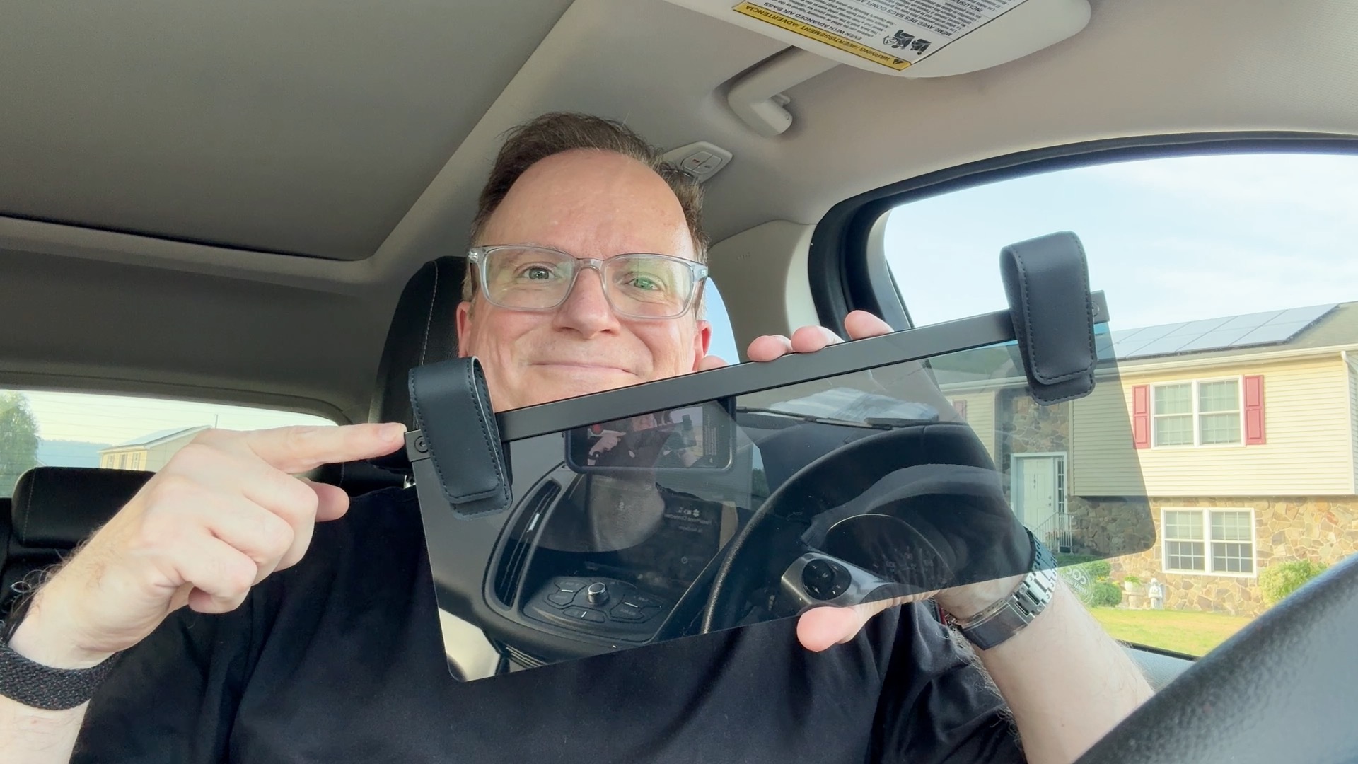 Improved Driving with this Sun Visor Extender