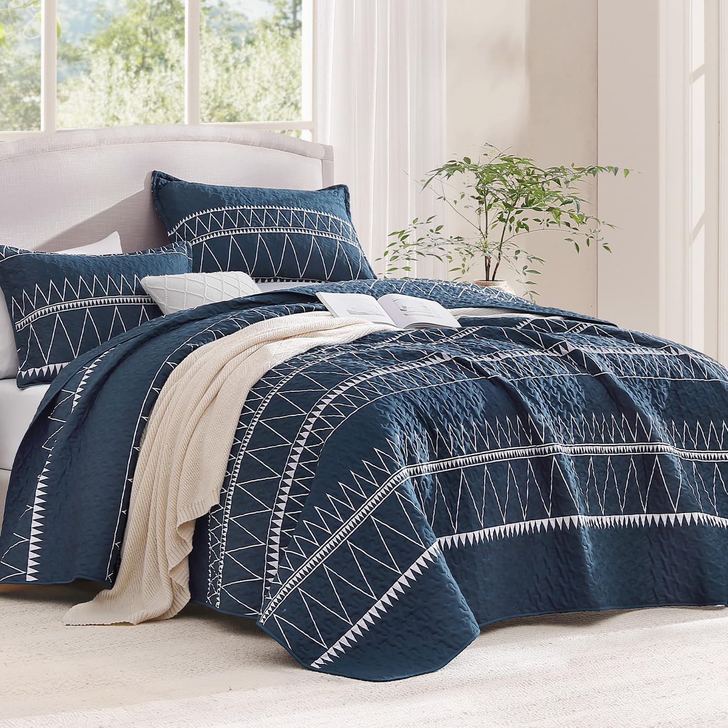 Andency Navy King Size Quilt Set, 3 Pieces Boho Lightweight Soft Striped Bedspread for All Season (106"x96"), Printed Bohemian Polyester Reversible Coverlet Comforter Sets