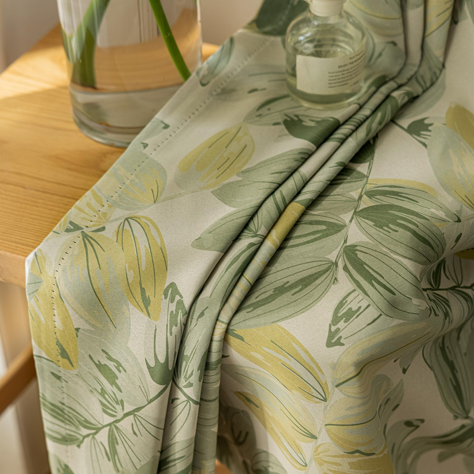 SUOUO Verdunkelungsvorhänge für Schlafzimmer, 225 x 140 cm, 2er-Set, Raumverdunkelung, Druck, Fenstervorhänge für Wohnzimmer, Grün