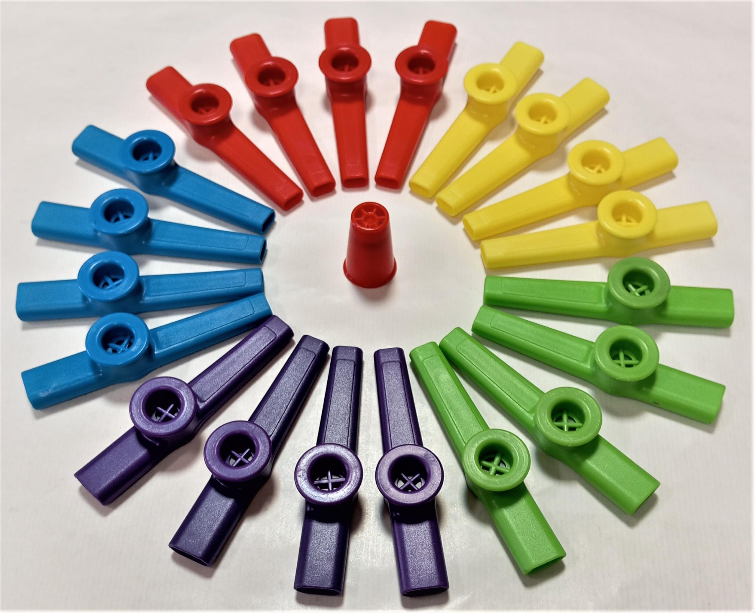 Kazoo 20 unidades con silbato sirena, excelente sonoridad y resistentes en mochila